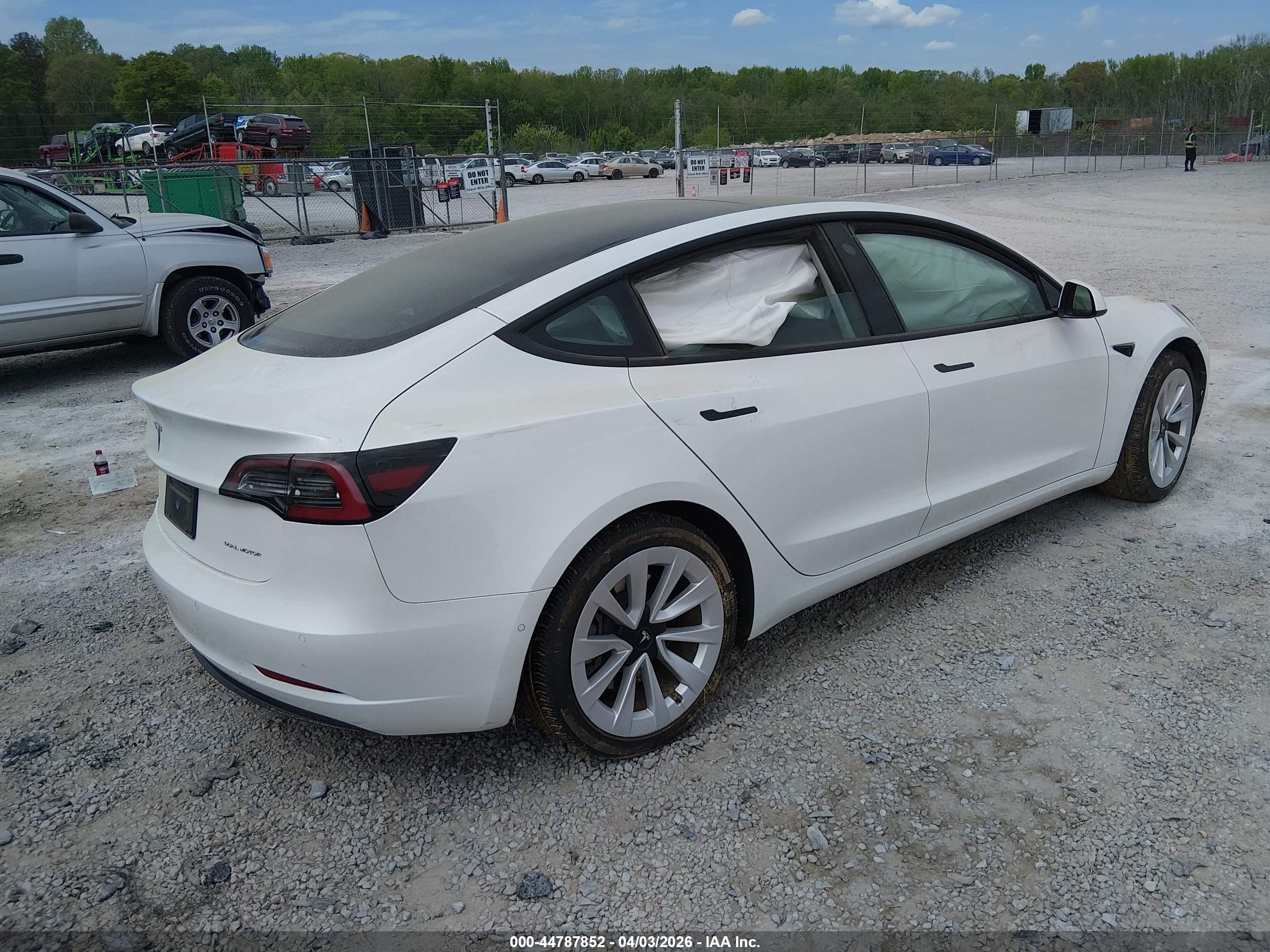 TESLA MODEL image 4