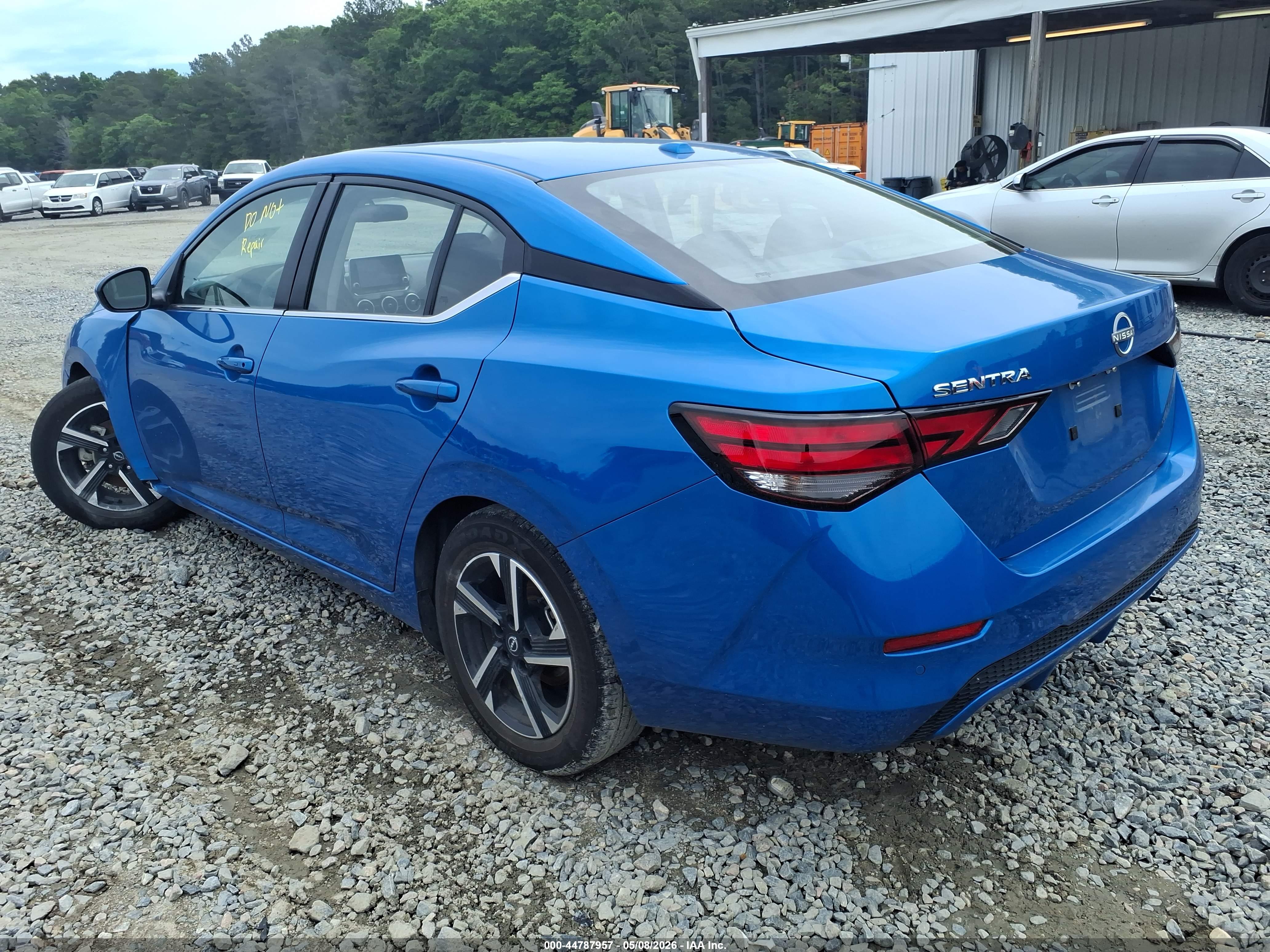 NISSAN SENTRA image 3