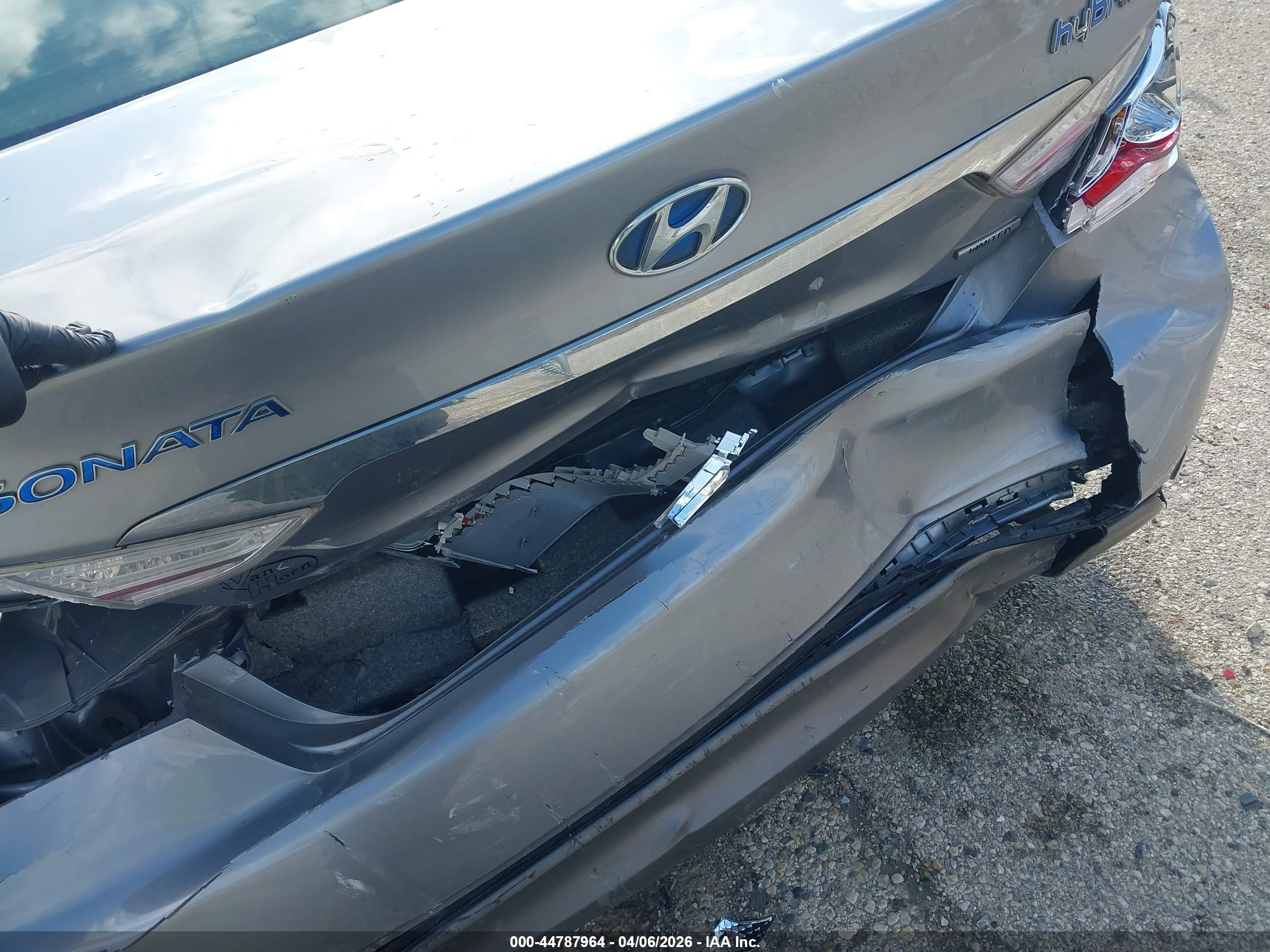 HYUNDAI SONATA image 6