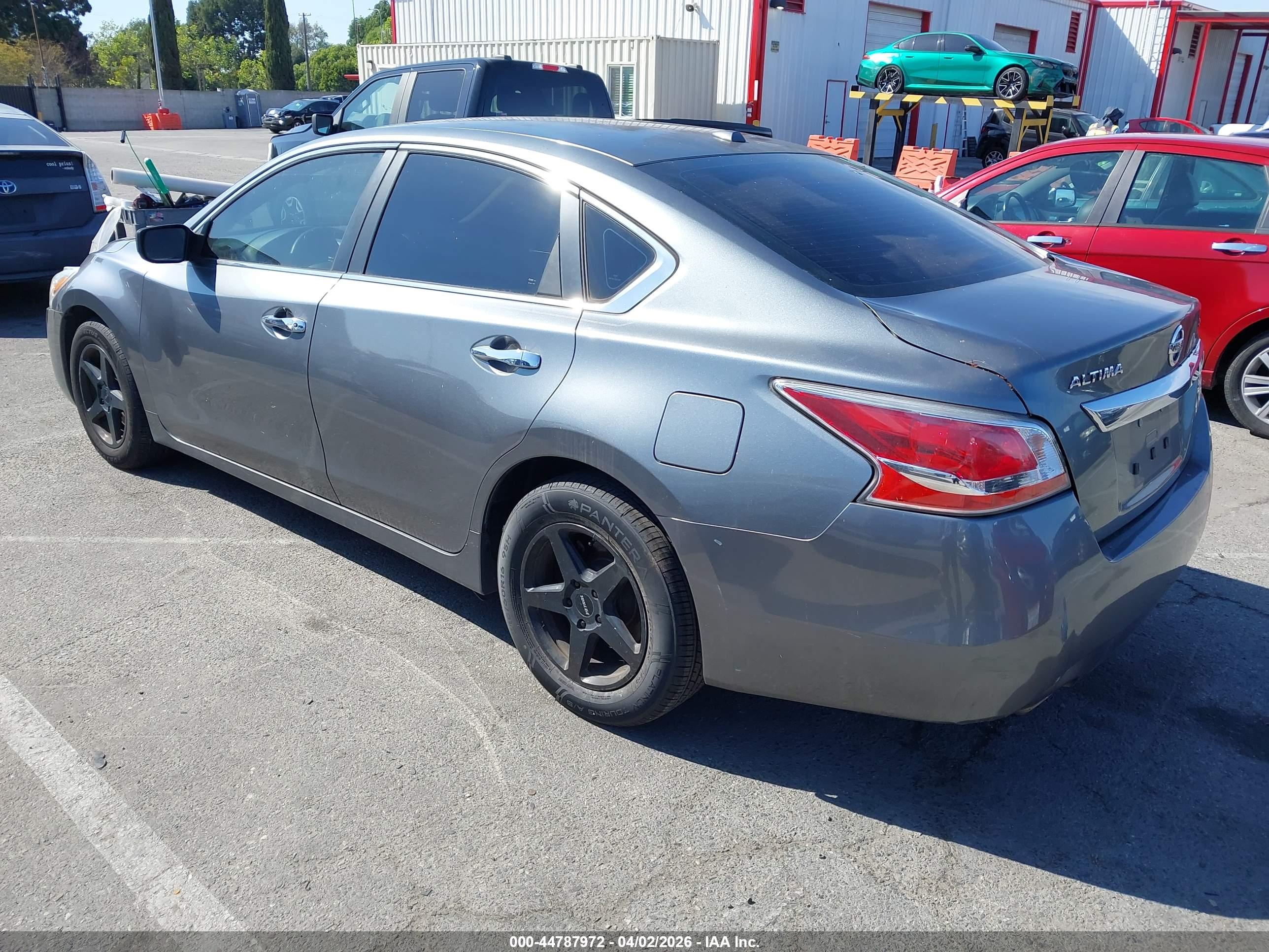 NISSAN ALTIMA image 3