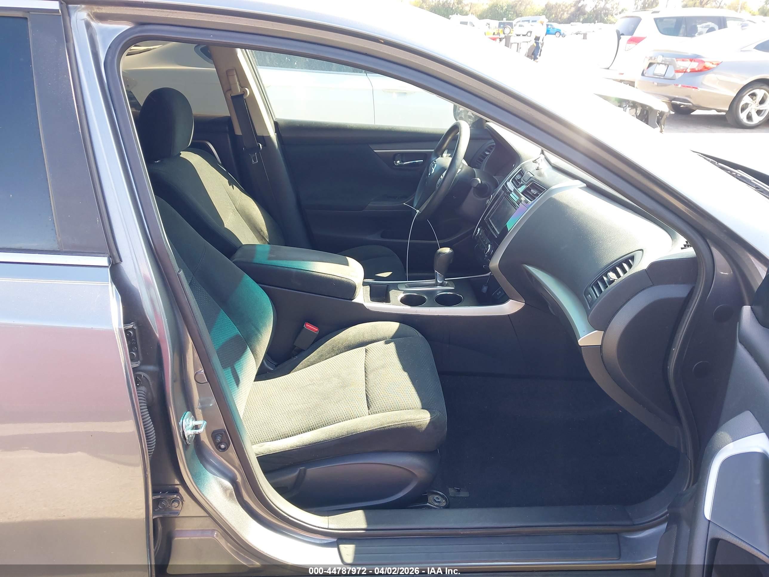NISSAN ALTIMA image 5