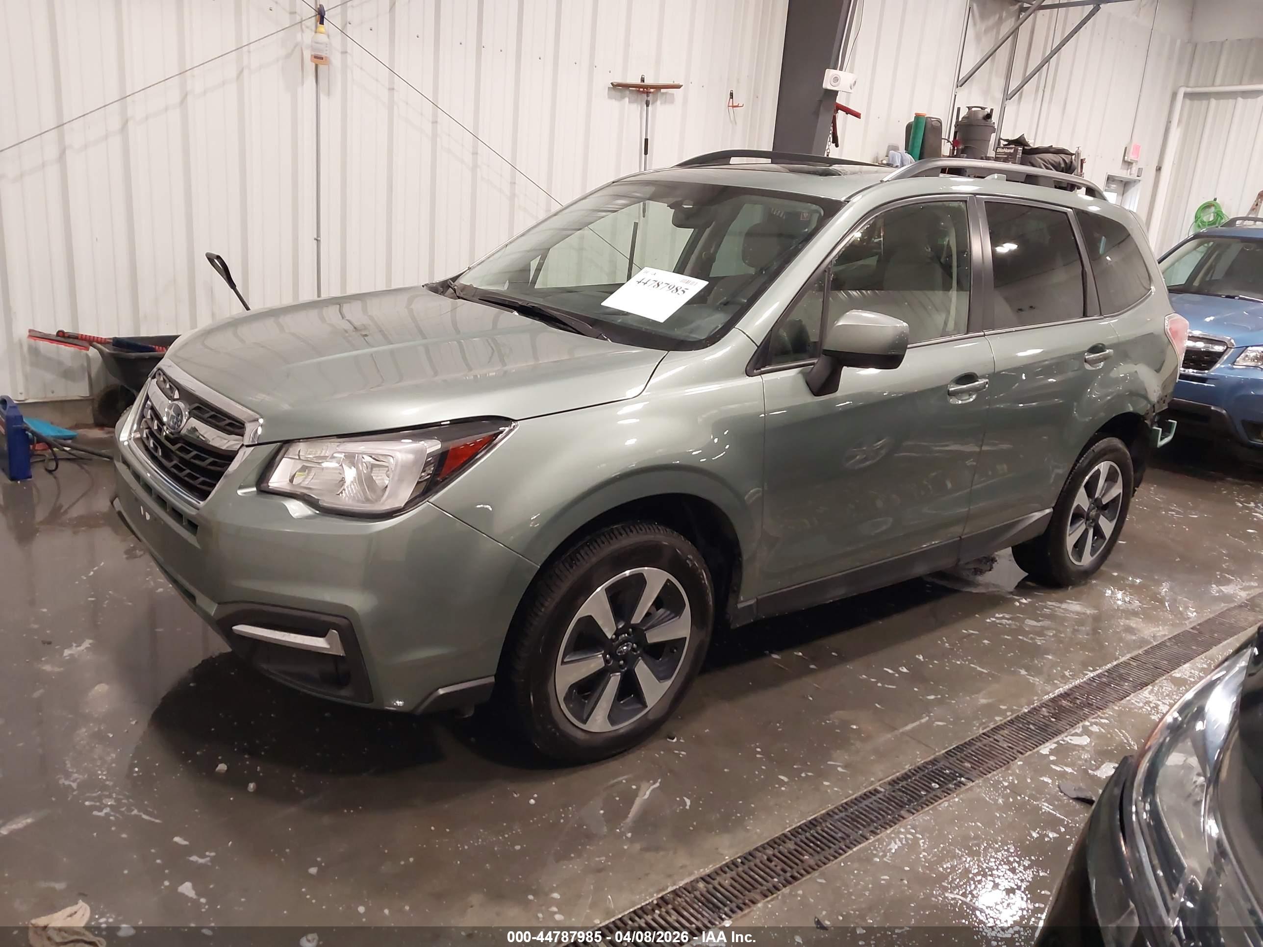 SUBARU FORESTER image 2