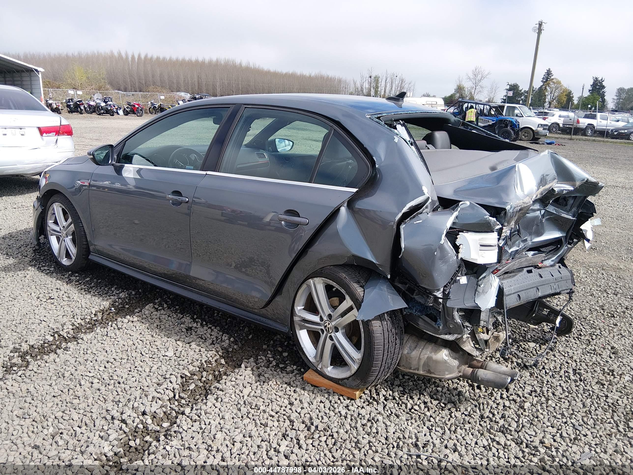 VOLKSWAGEN JETTA image 3