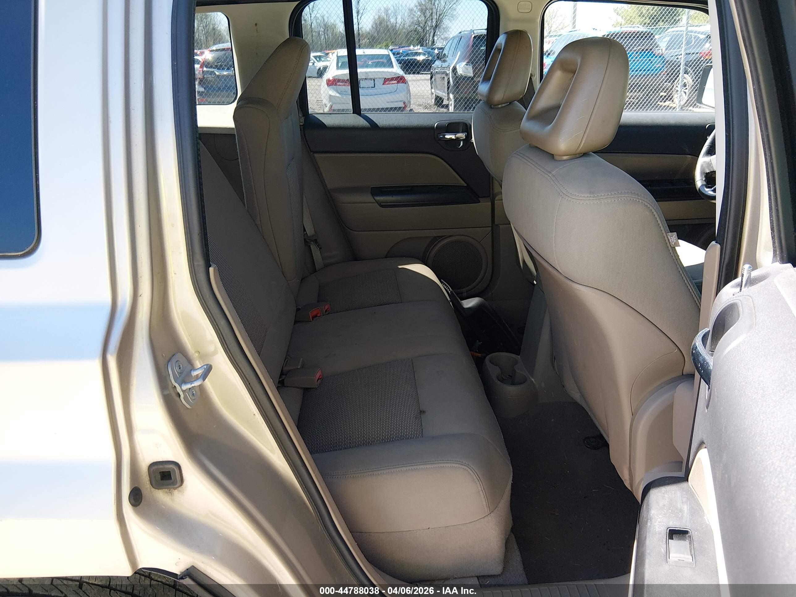 JEEP PATRIOT image 8