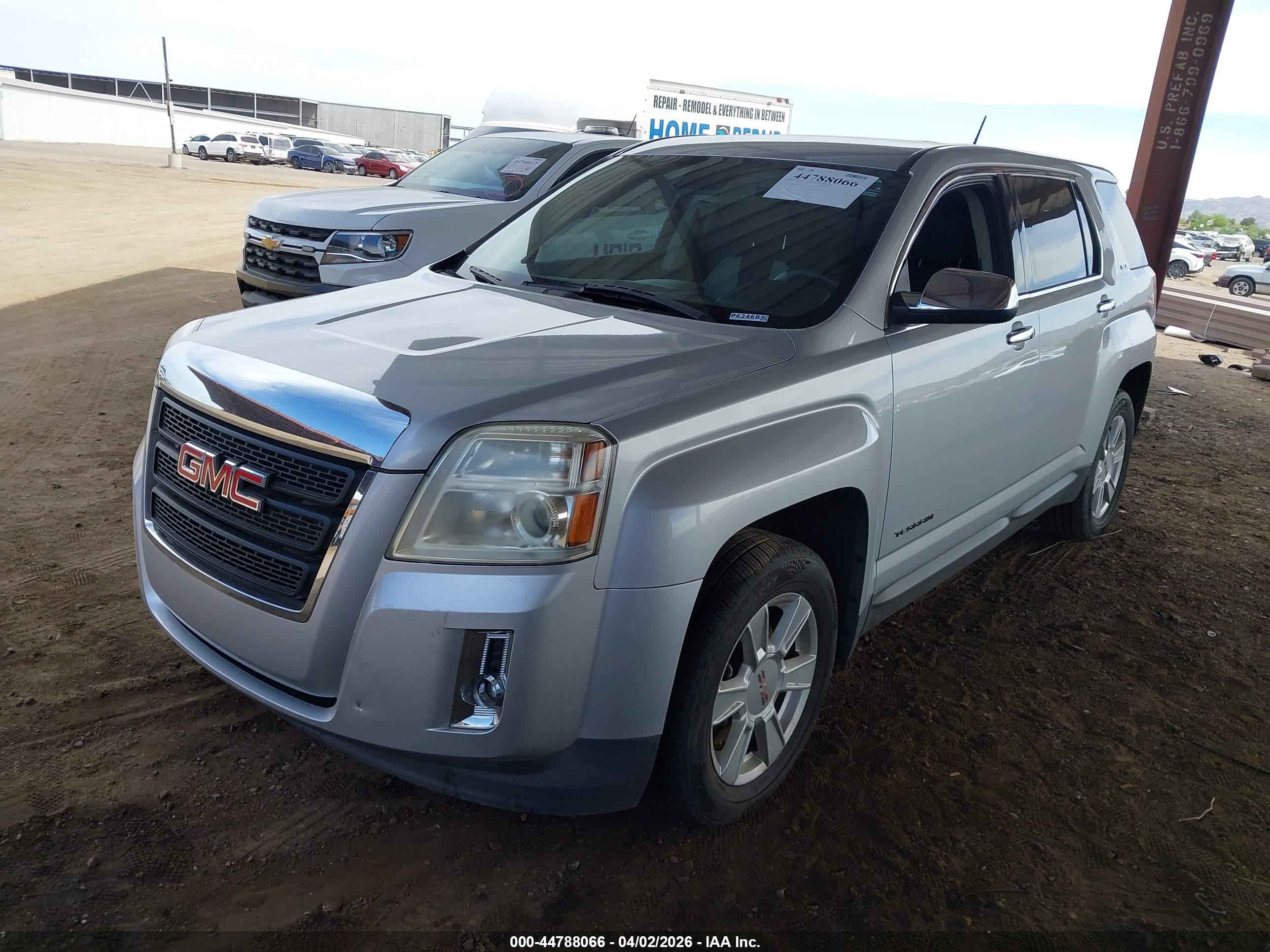 GMC TERRAIN image 2