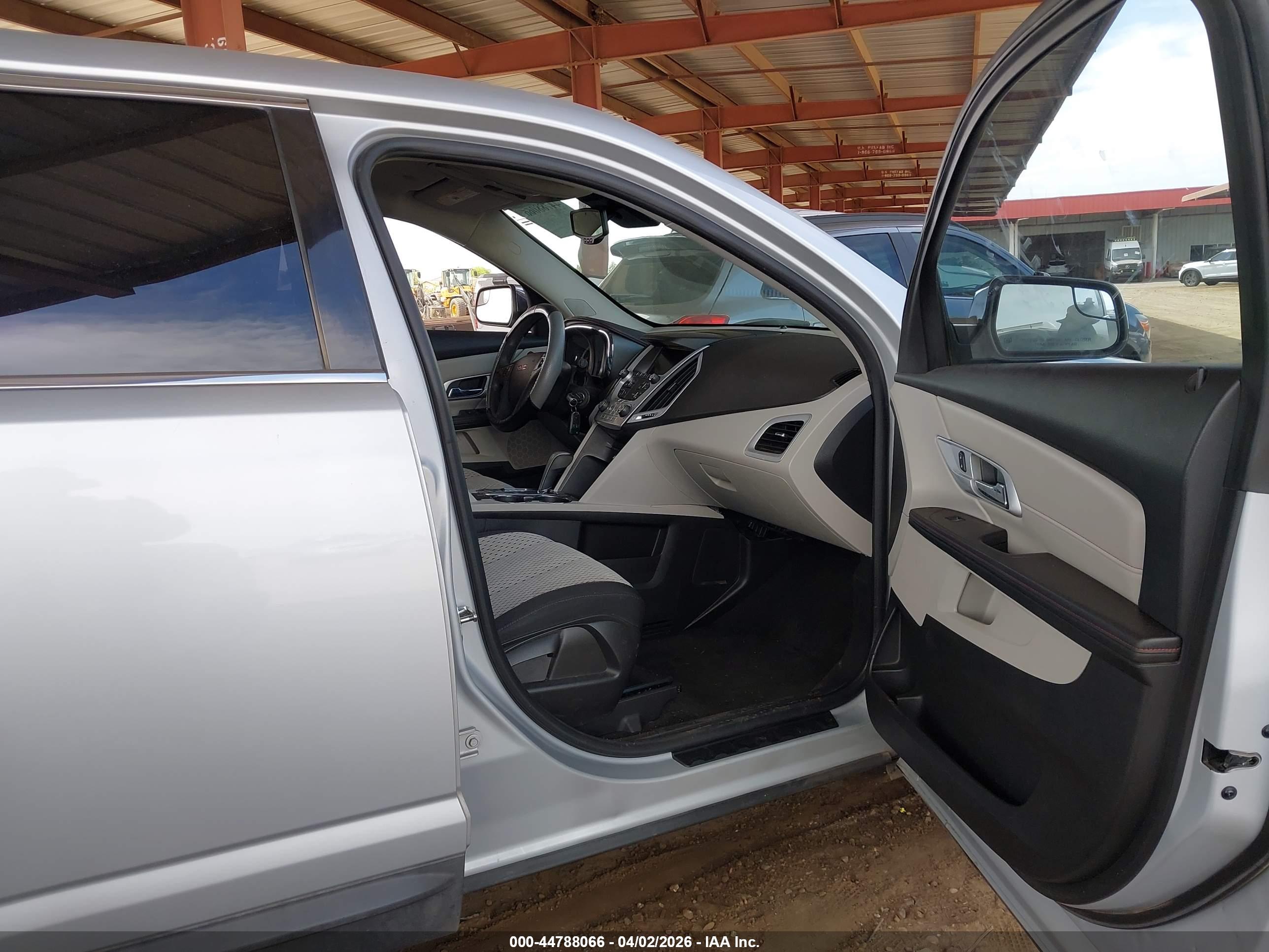 GMC TERRAIN image 5