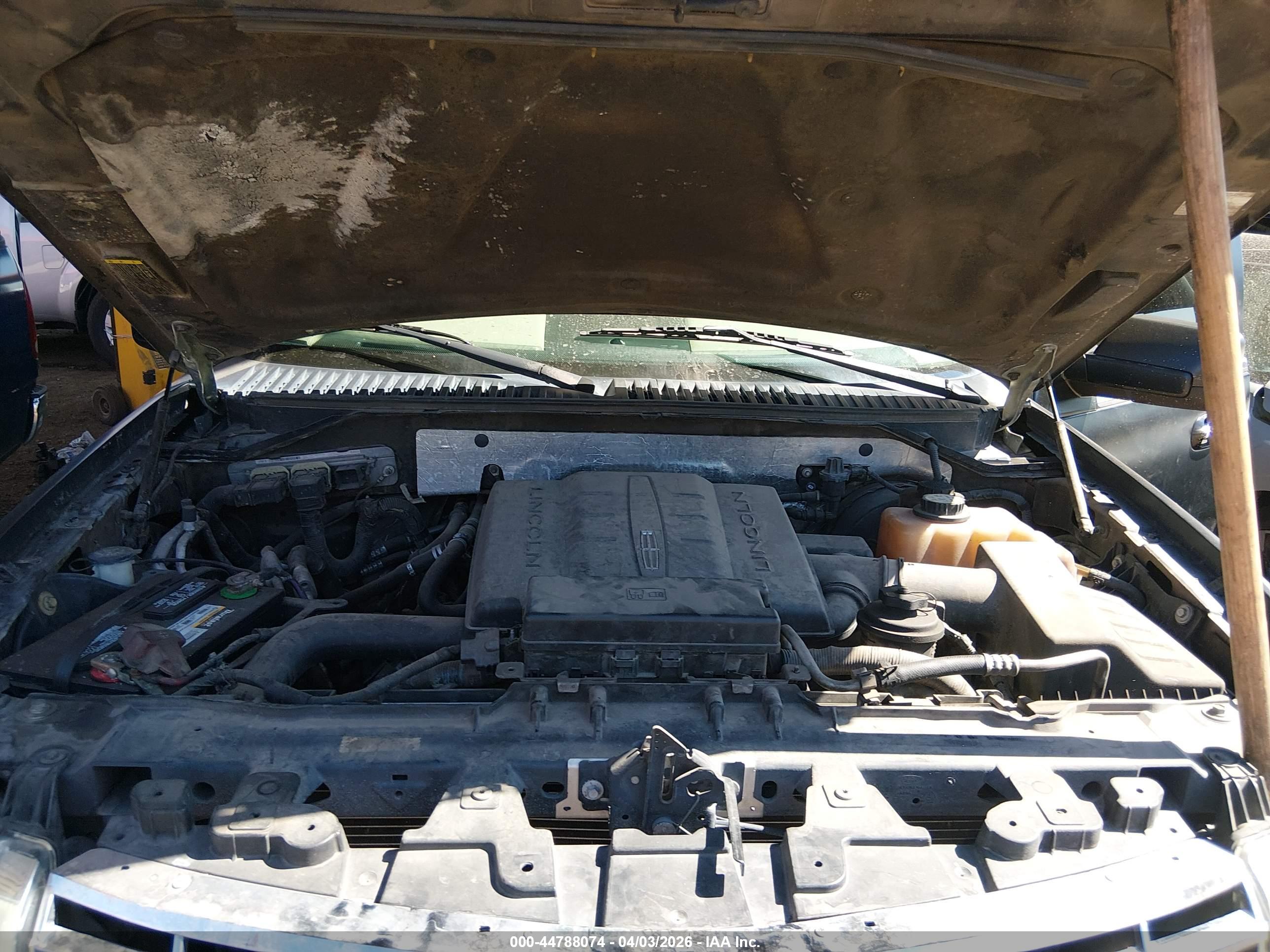 LINCOLN NAVIGATOR image 10