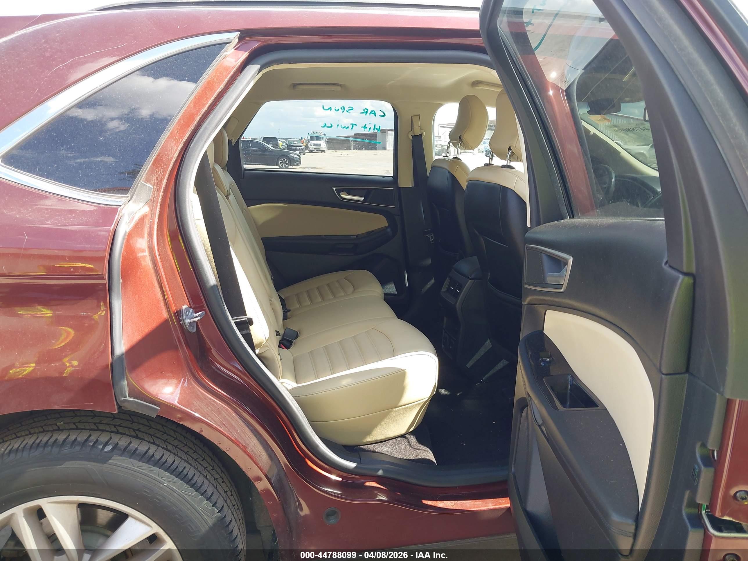 FORD EDGE image 8