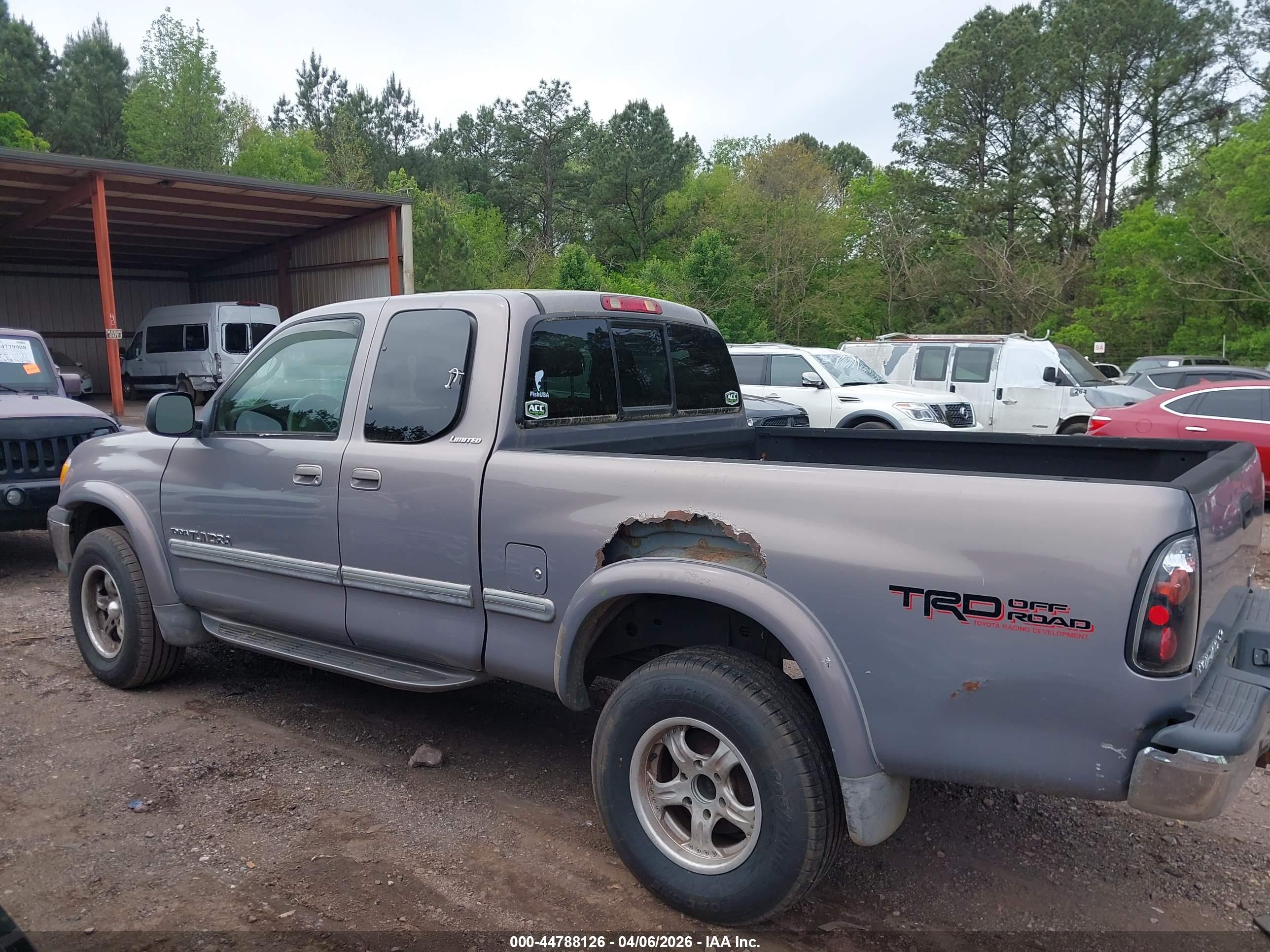 TOYOTA TUNDRA image 6