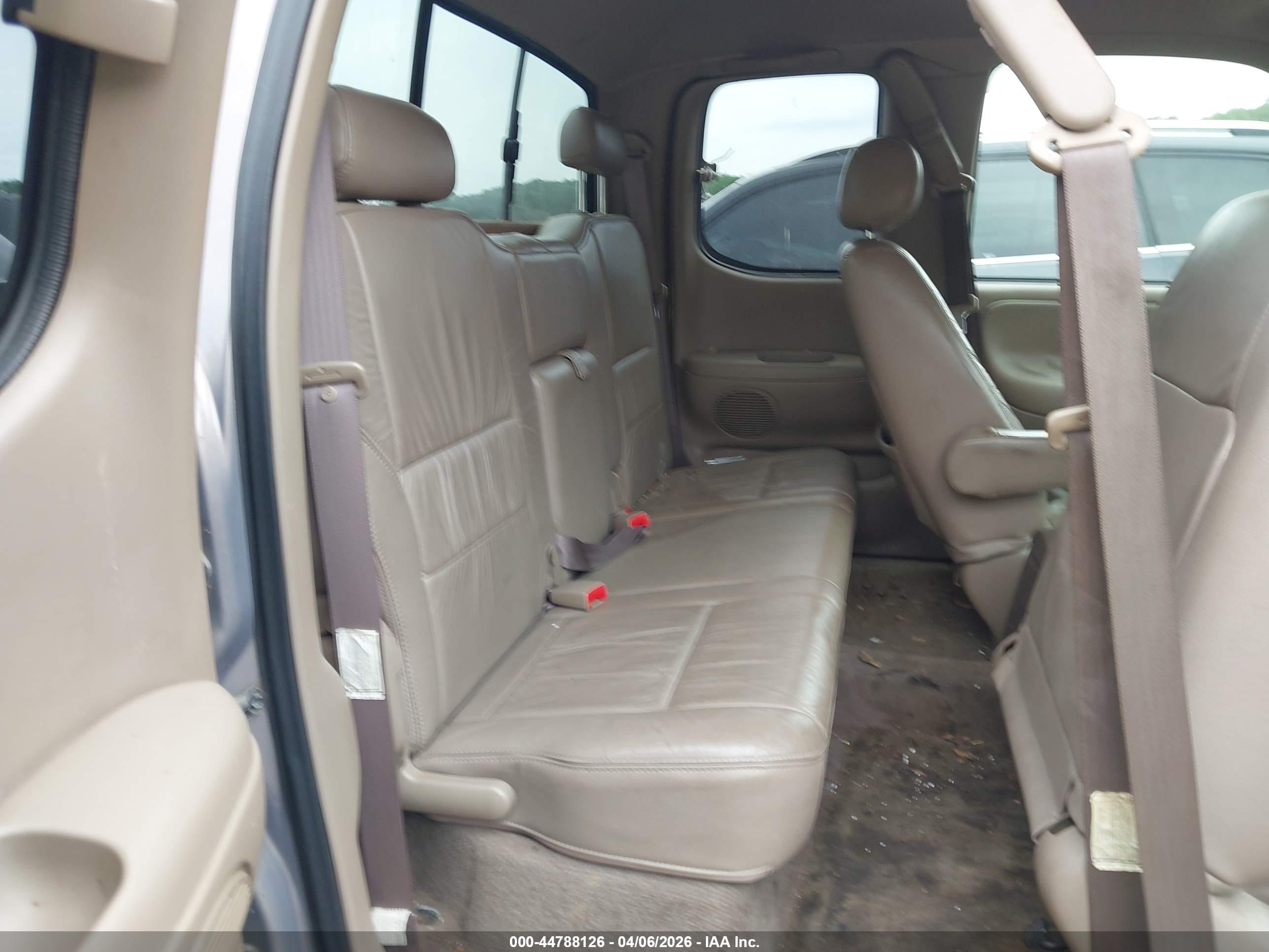 TOYOTA TUNDRA image 8