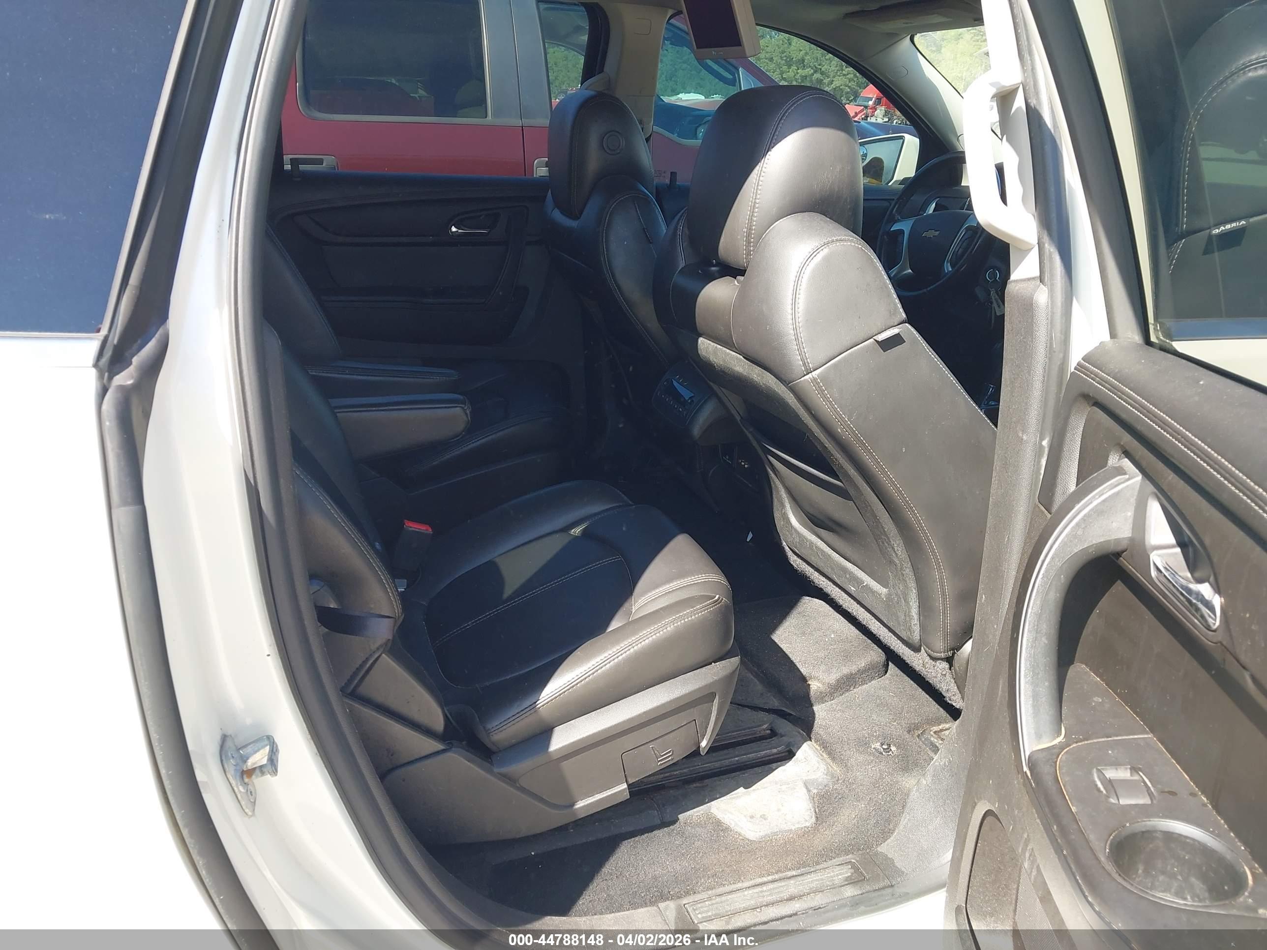 CHEVROLET TRAVERSE image 8