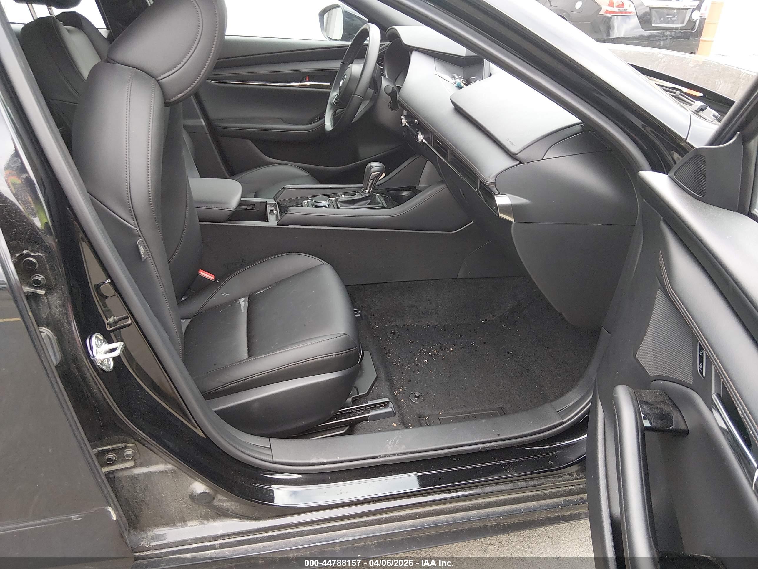 MAZDA MAZDA3 image 5