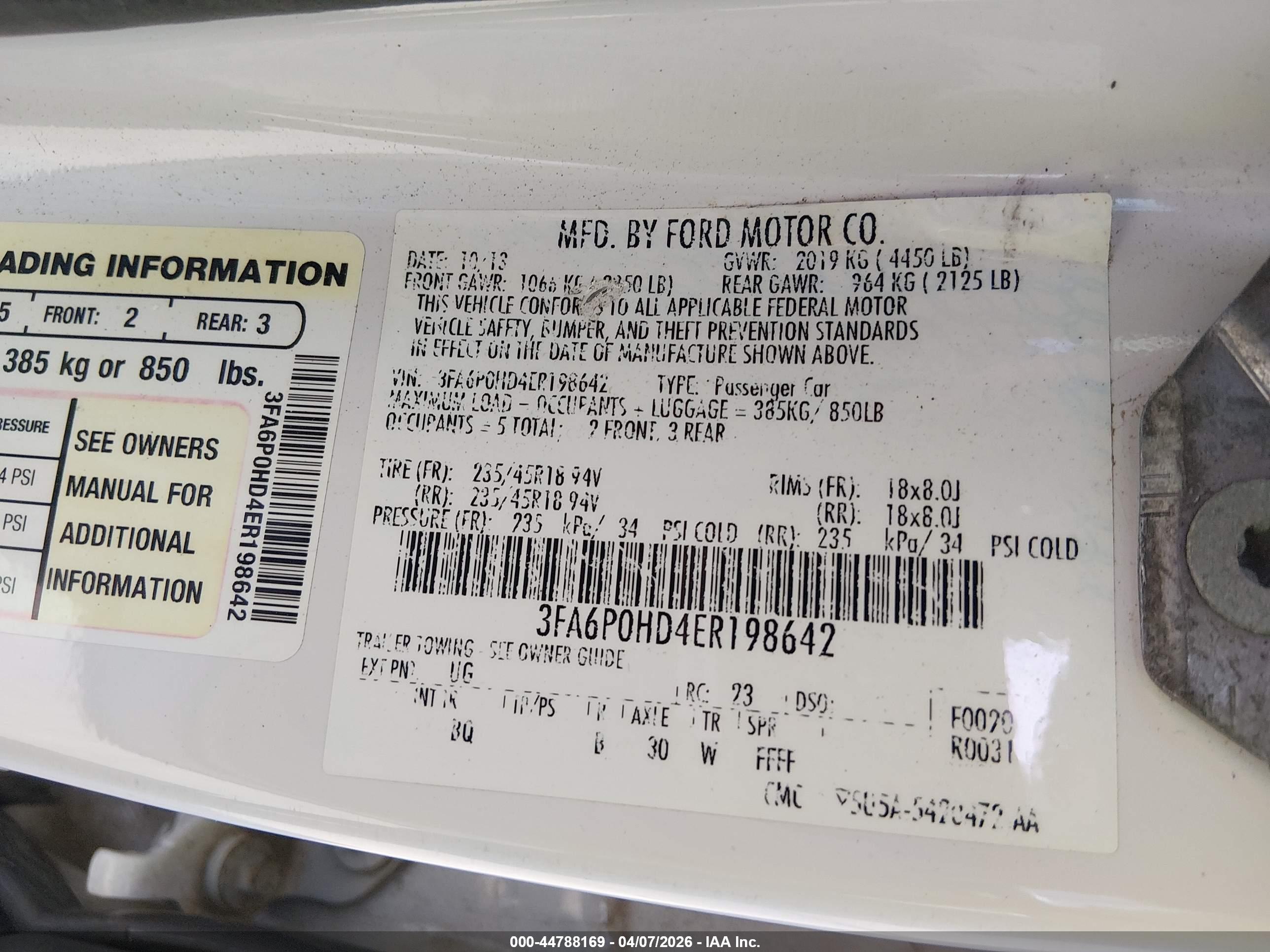 FORD FUSION image 9