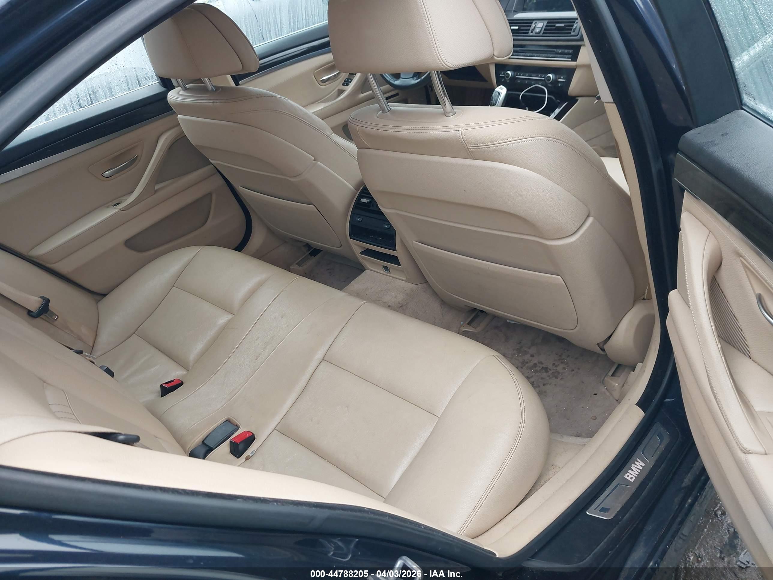 BMW 535I image 8
