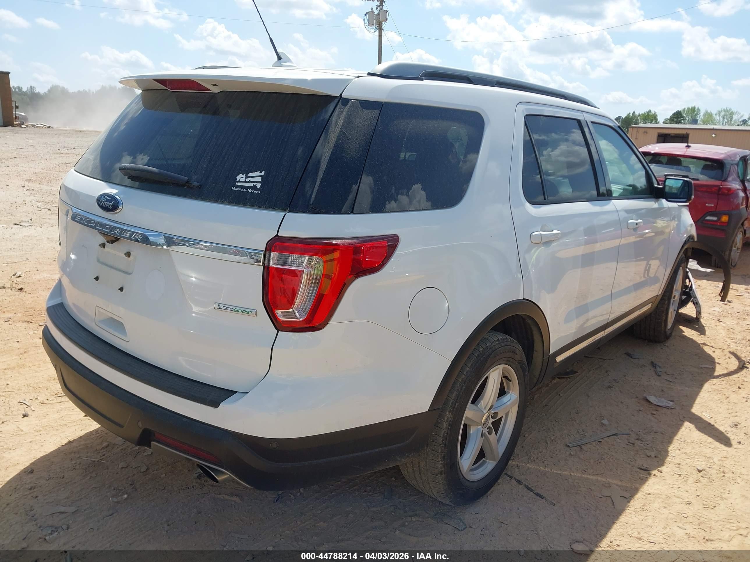 FORD EXPLORER image 4