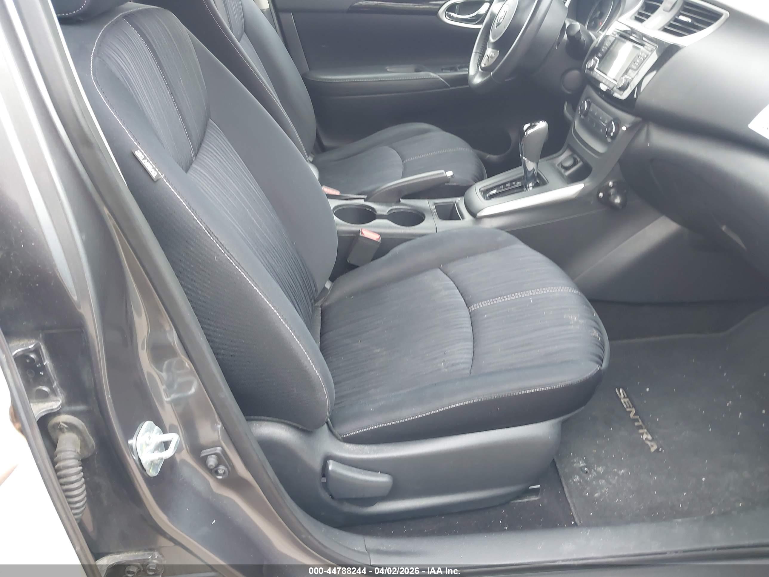 NISSAN SENTRA image 5