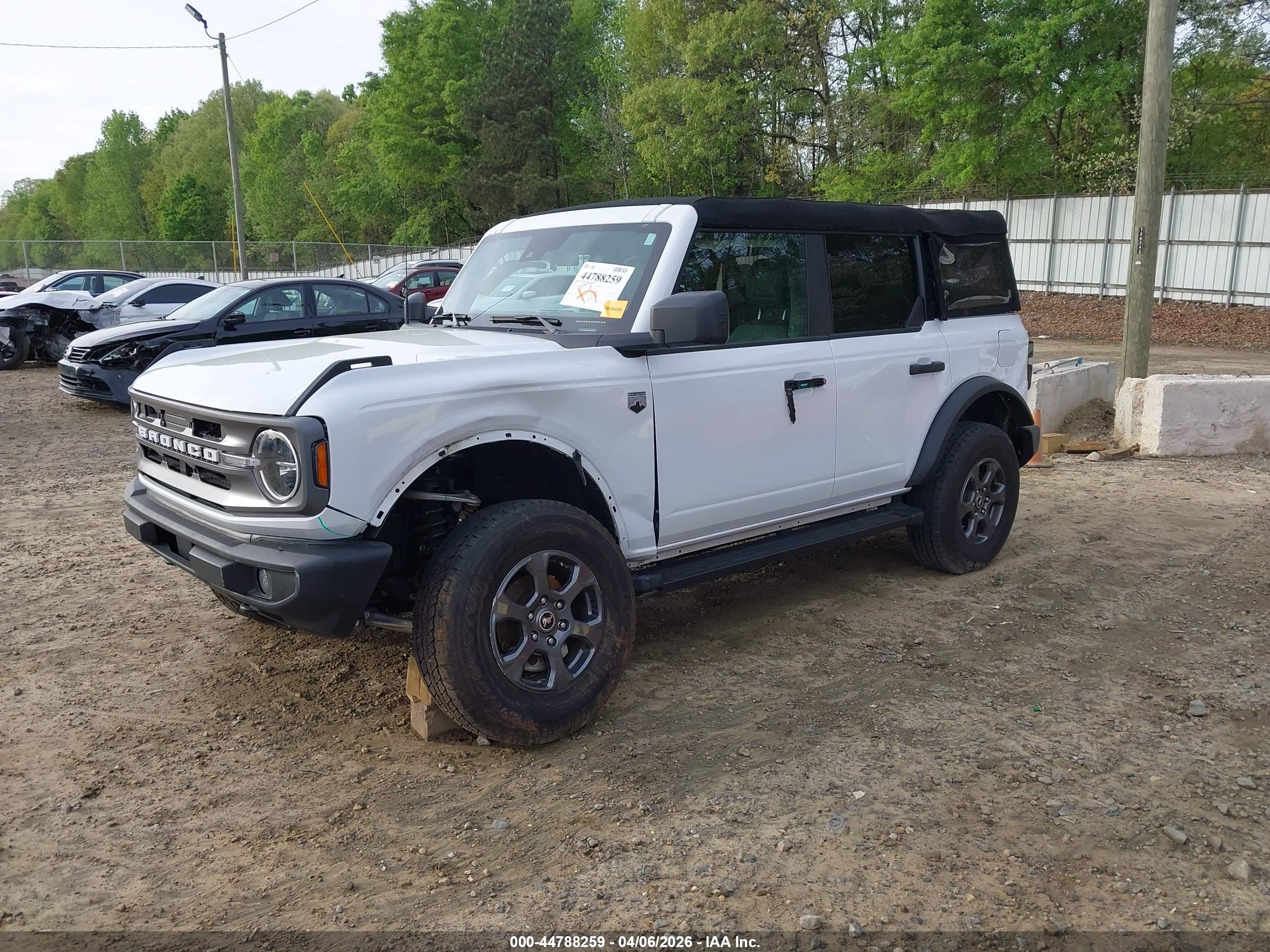 FORD BRONCO image 2