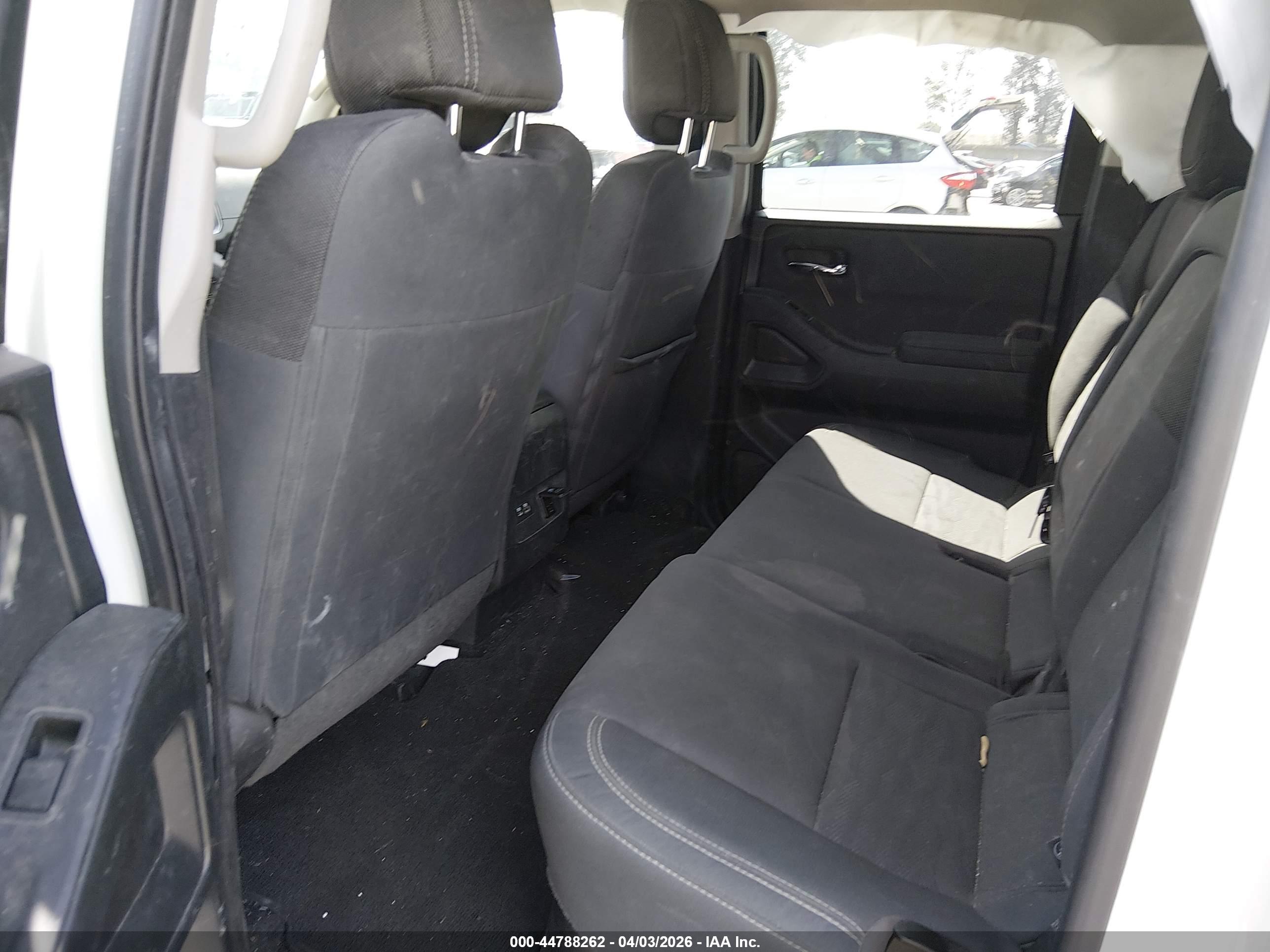 NISSAN FRONTIER image 8