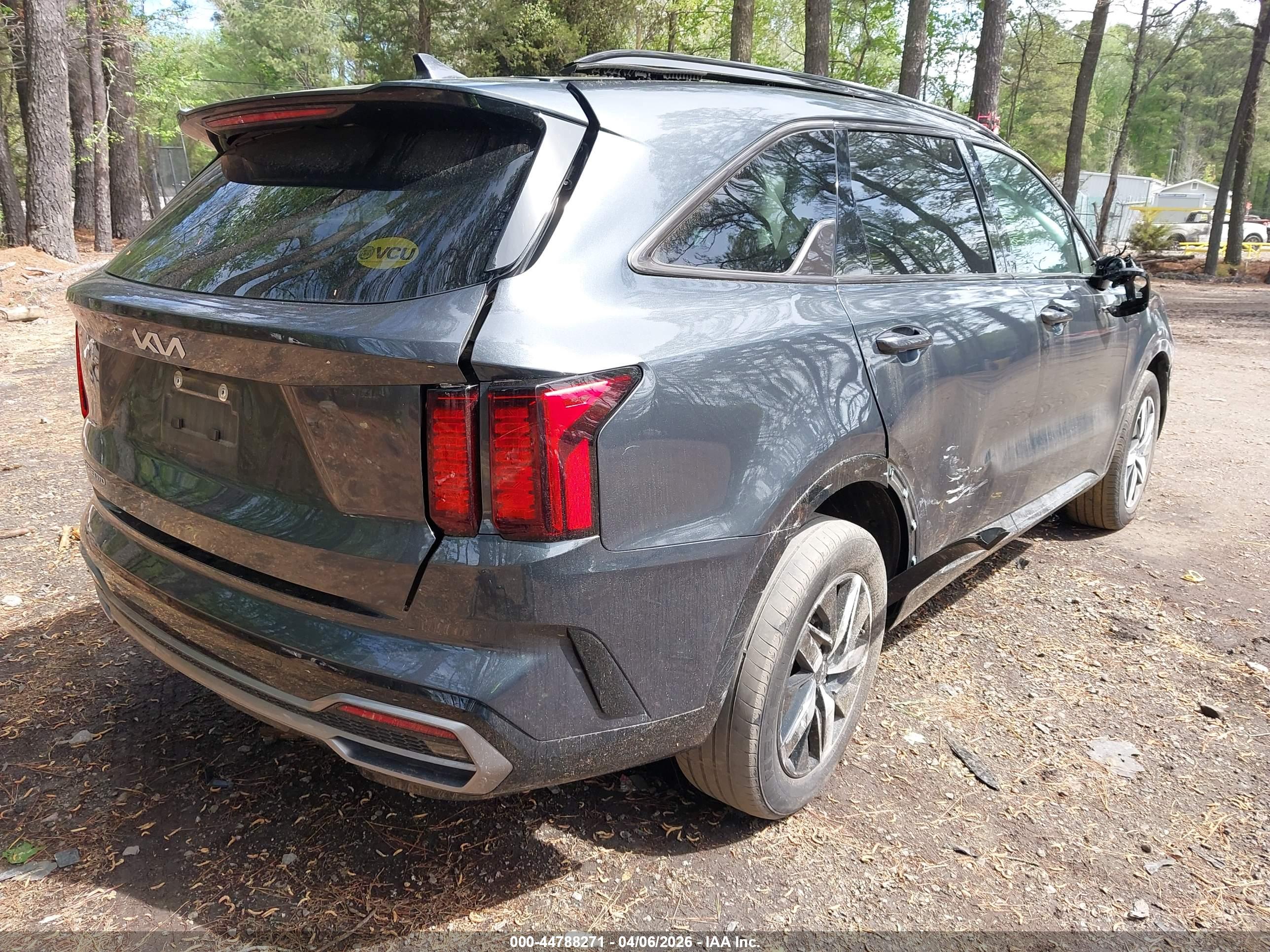 KIA SORENTO image 4
