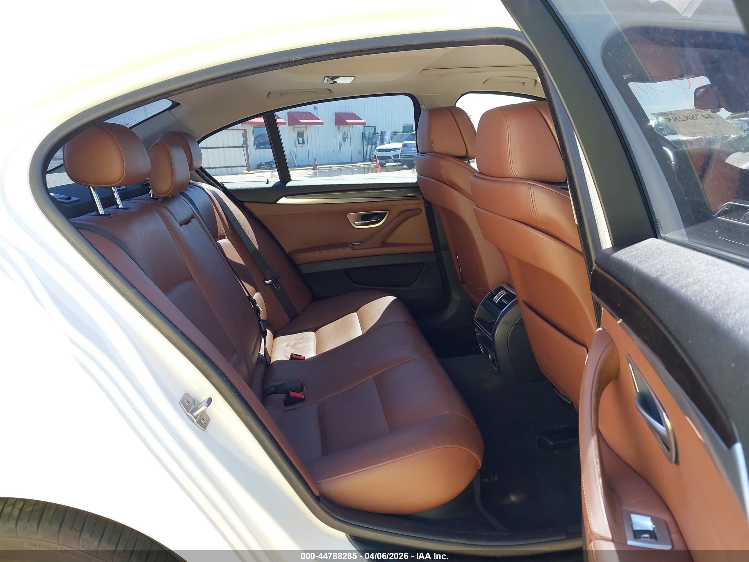 BMW 535I image 8