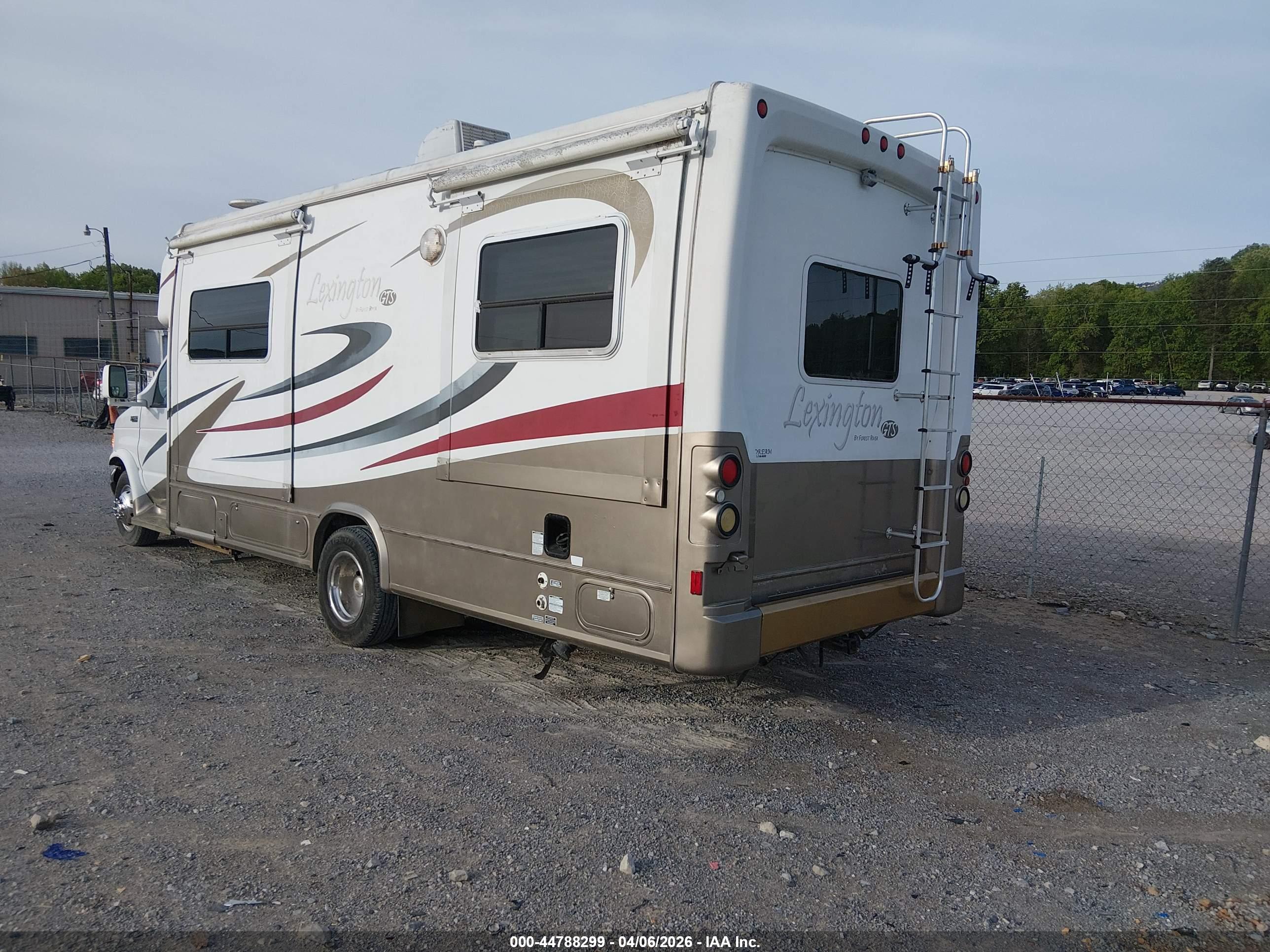FORD E-450 image 3