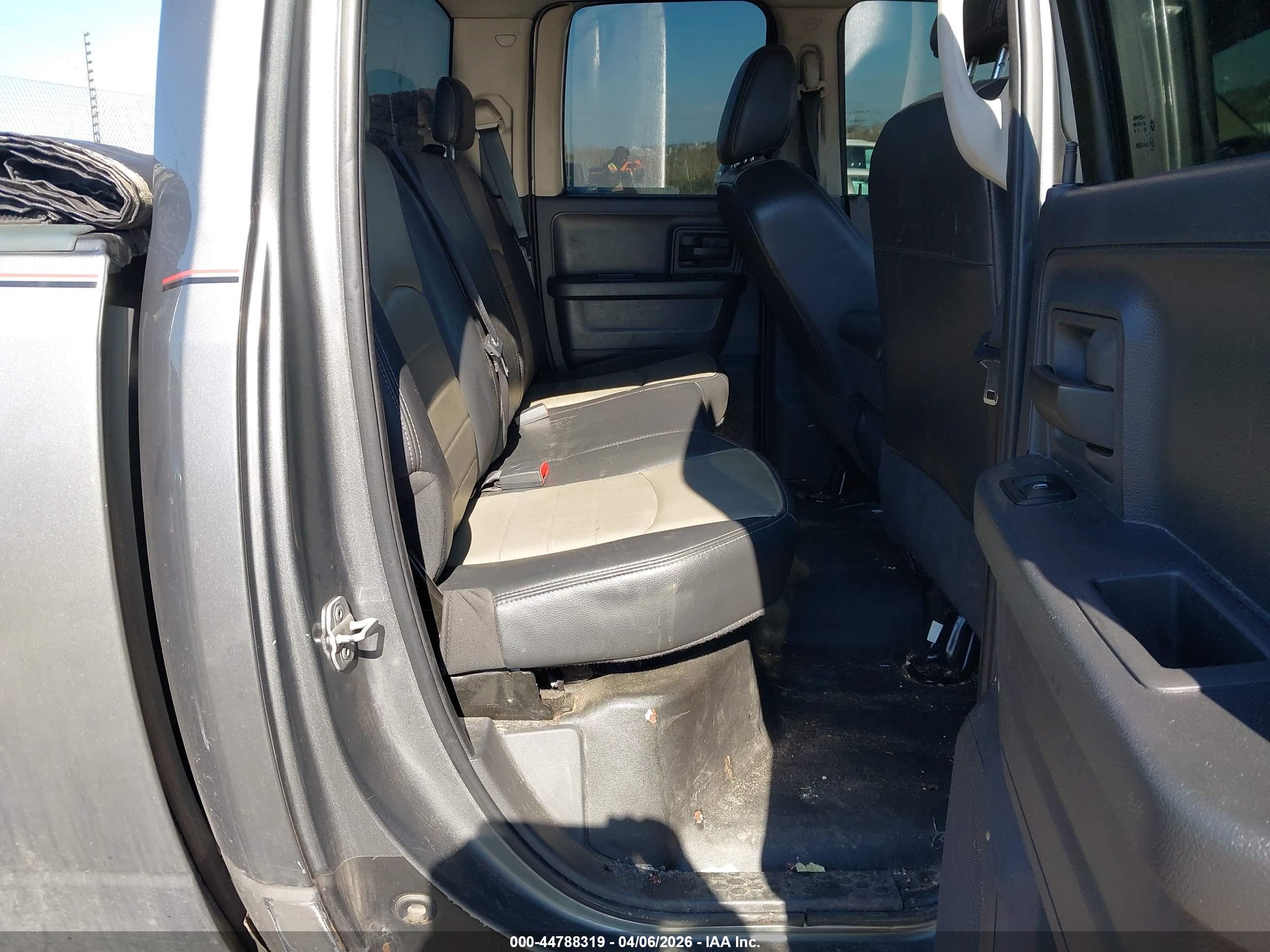 DODGE RAM image 8