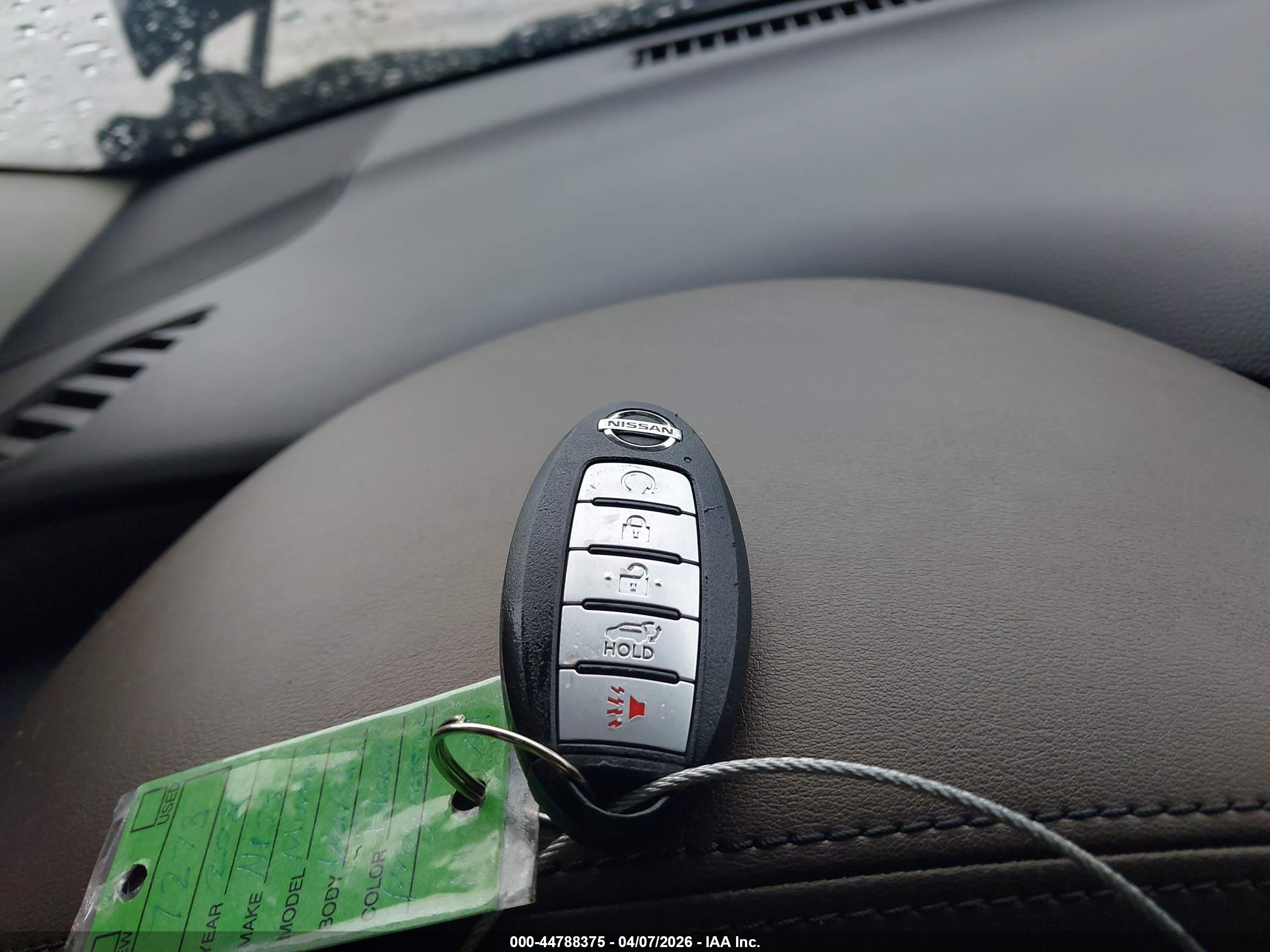 NISSAN MURANO image 11