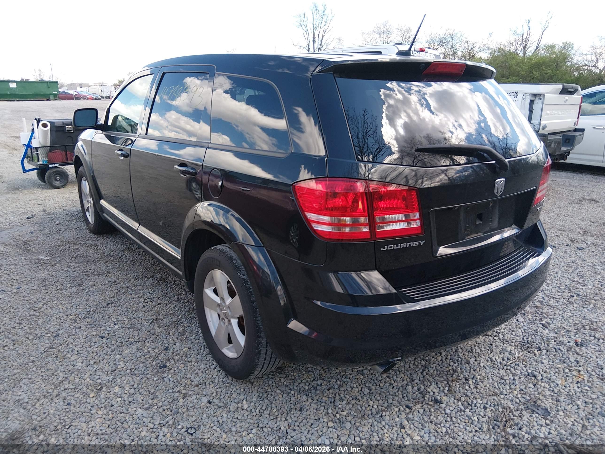 DODGE JOURNEY image 3