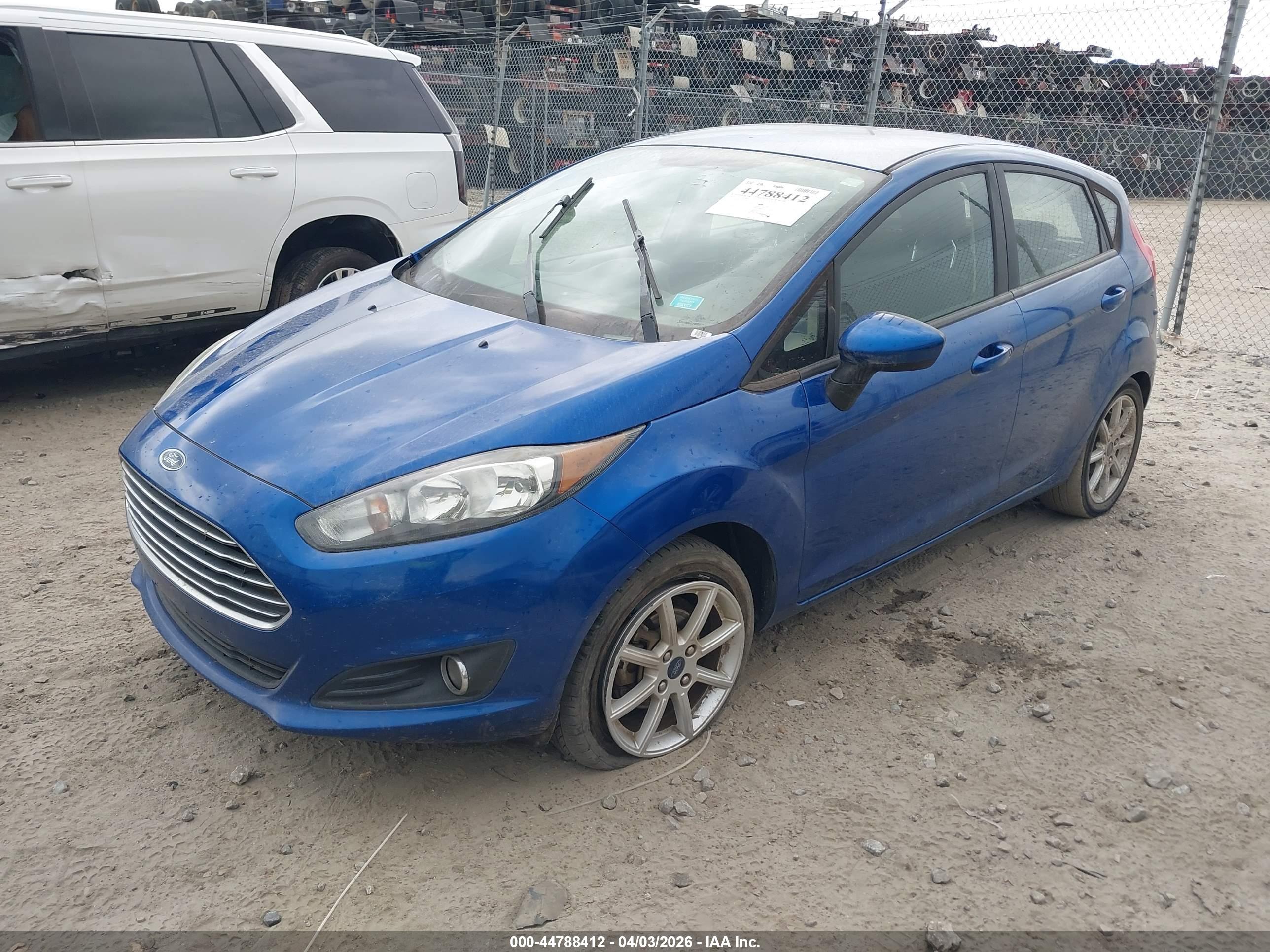 FORD FIESTA image 2