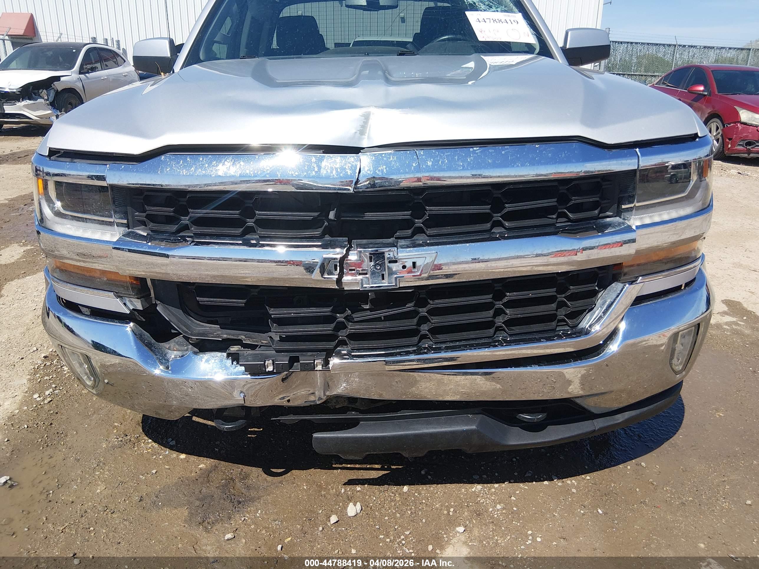 CHEVROLET SILVERADO image 6