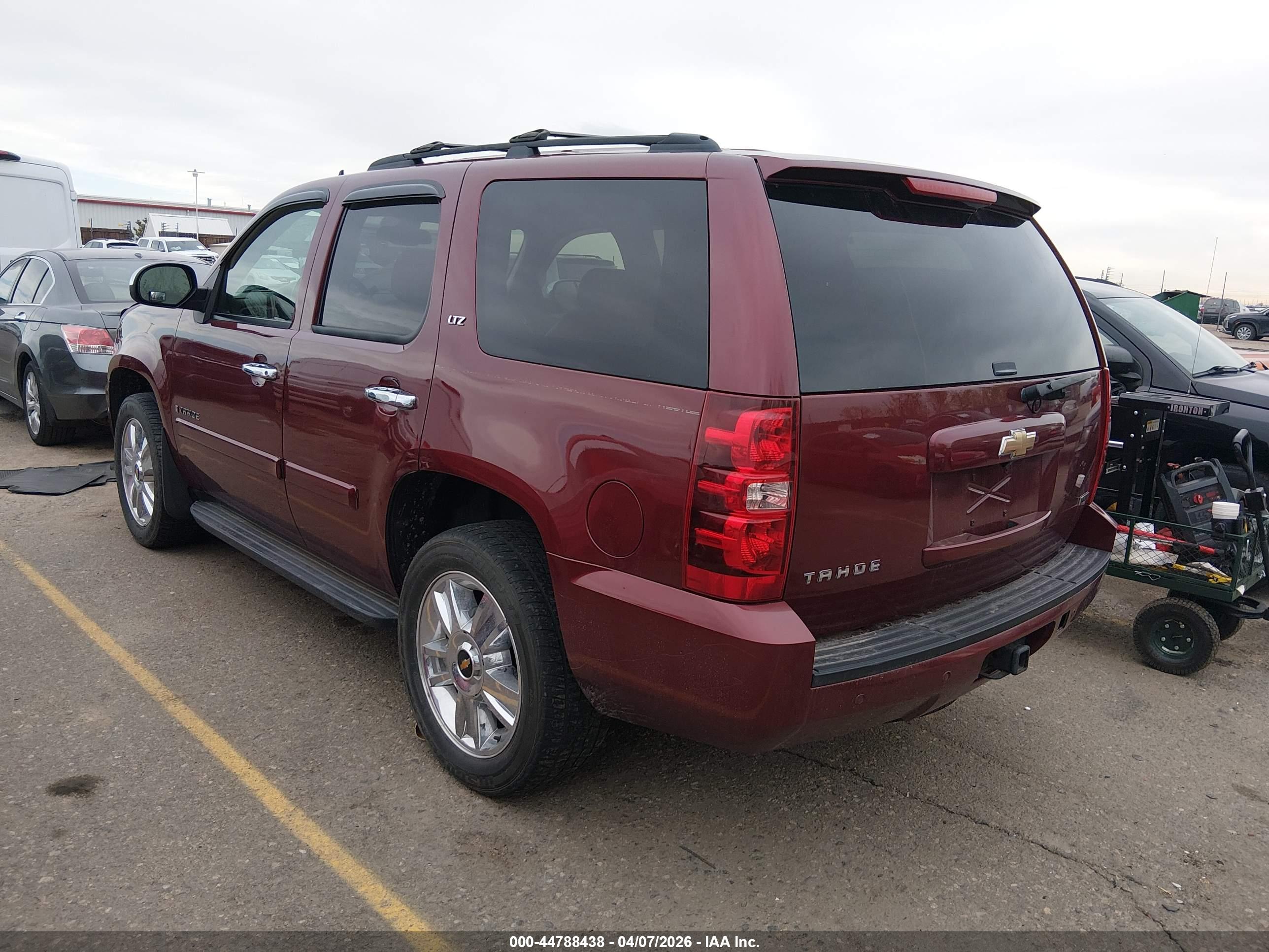 CHEVROLET TAHOE image 3