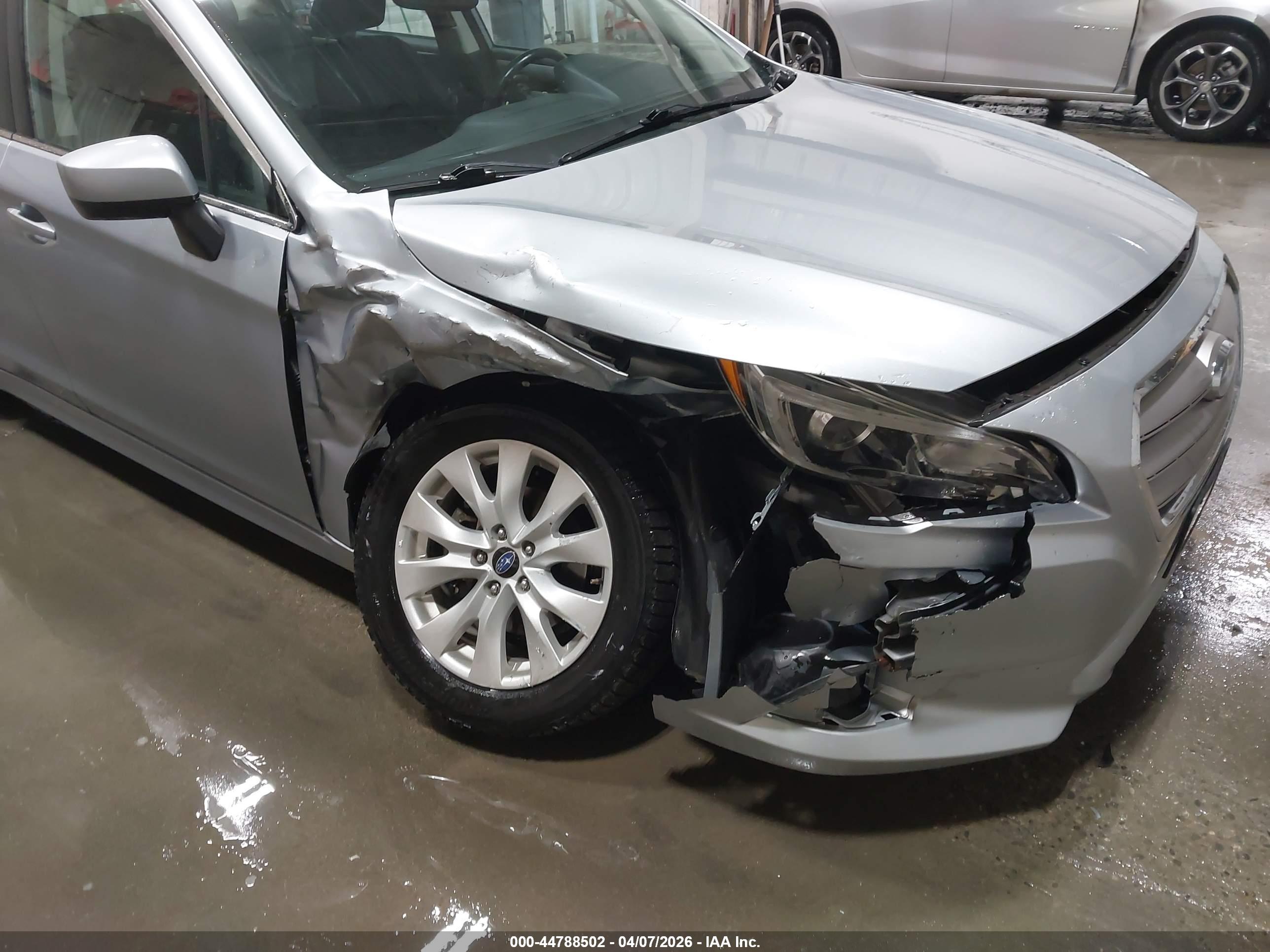 SUBARU LEGACY image 6