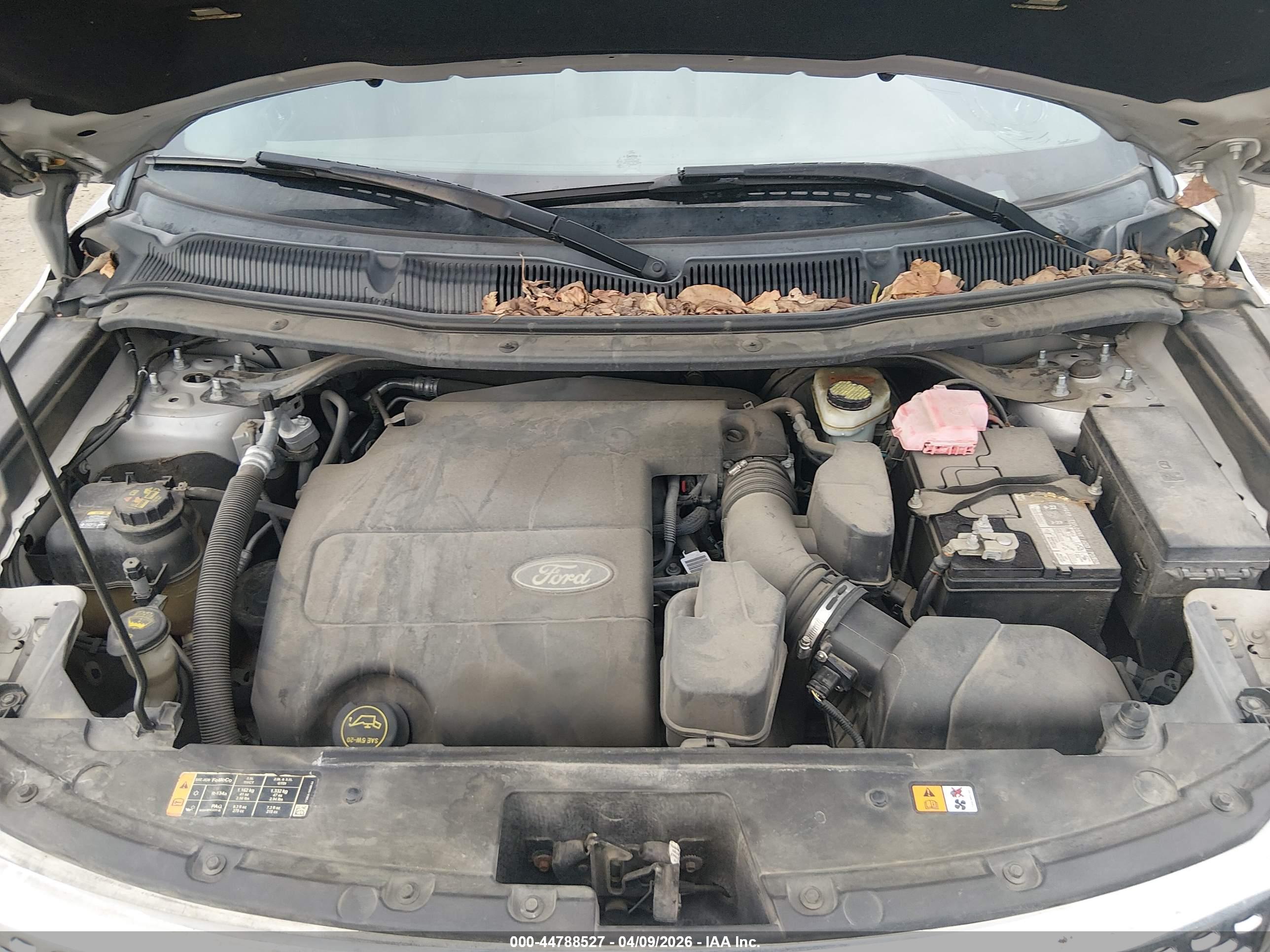FORD EXPLORER image 10