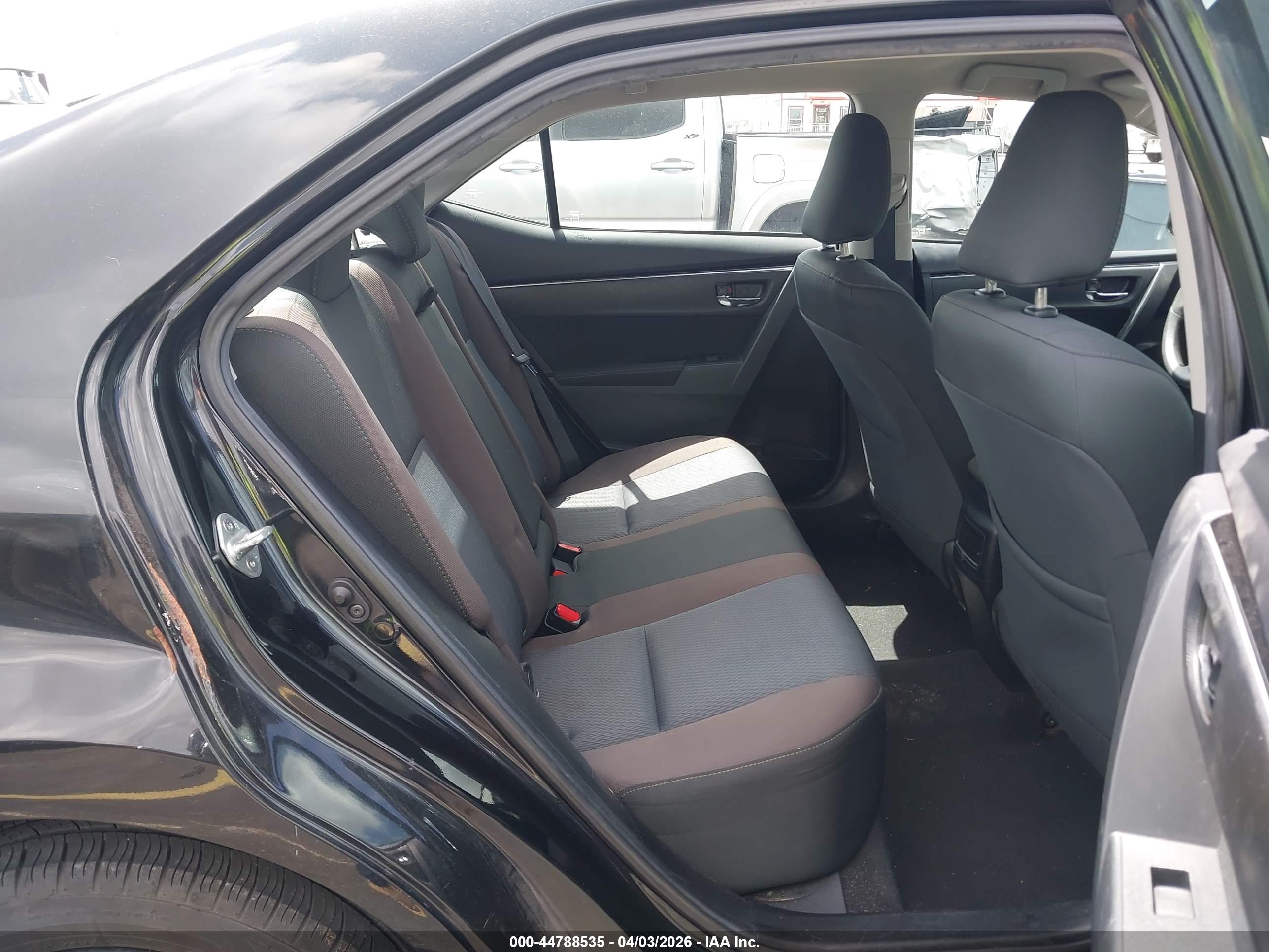 TOYOTA COROLLA image 8