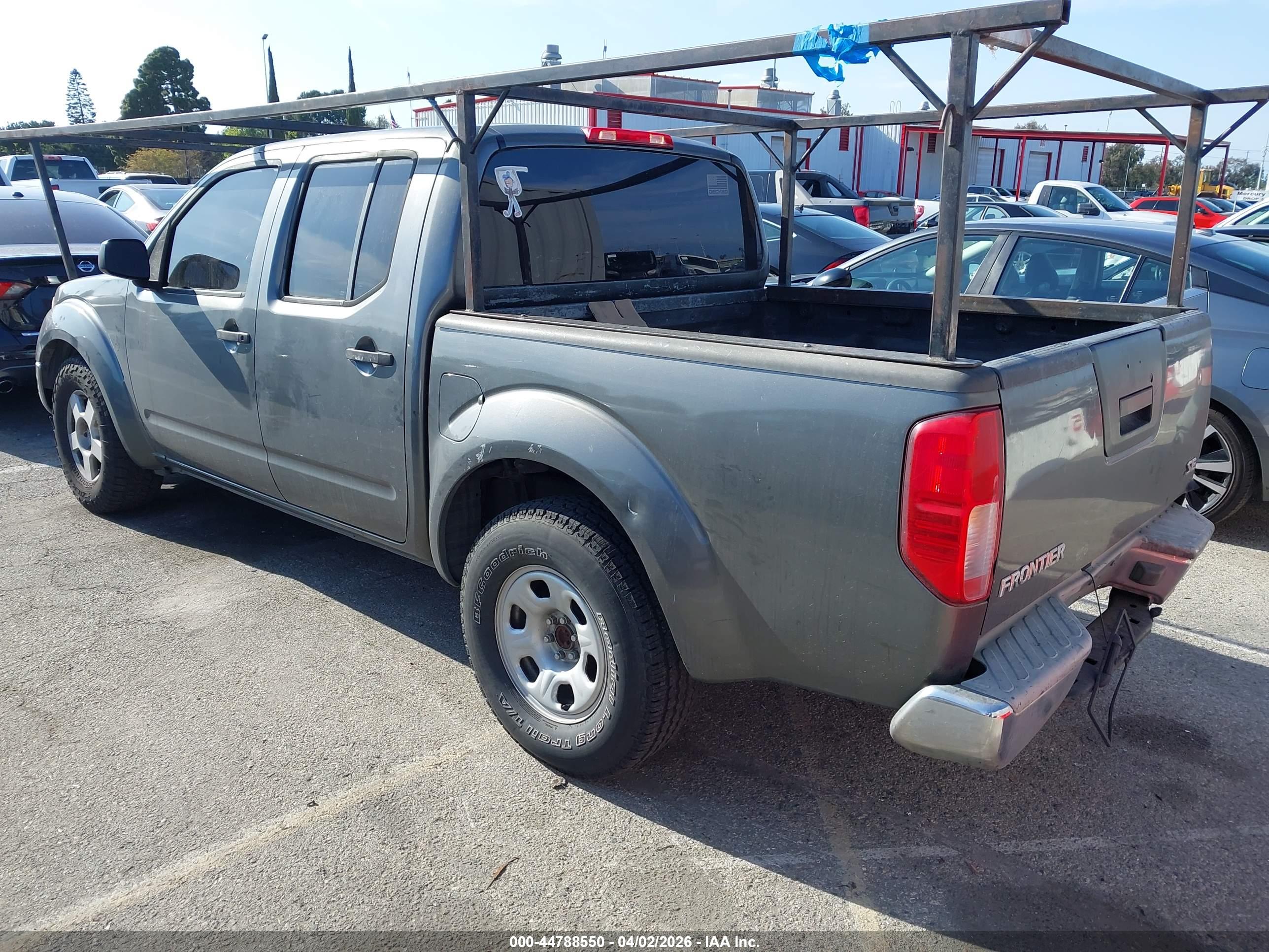 NISSAN FRONTIER image 3