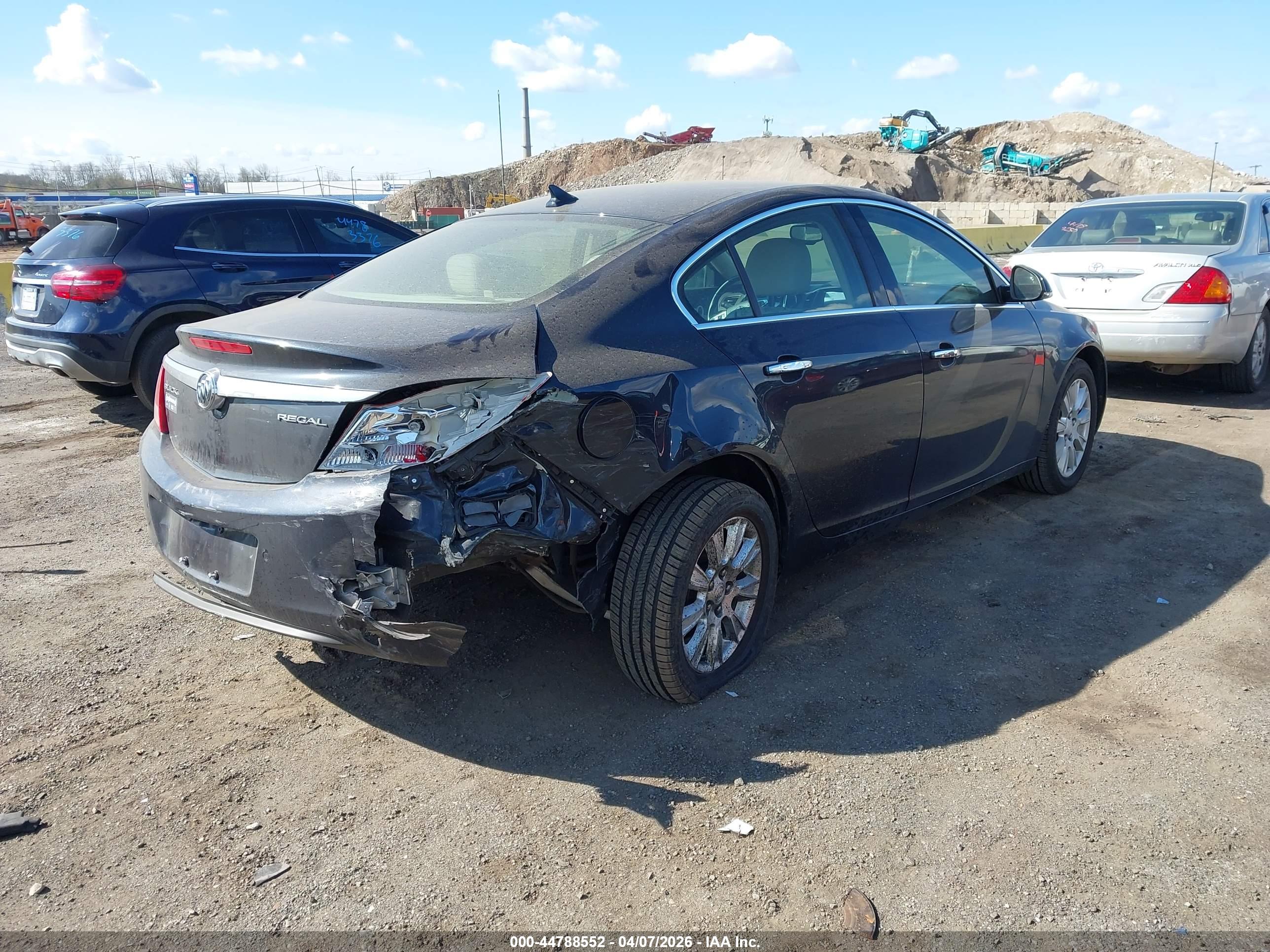 BUICK REGAL image 4