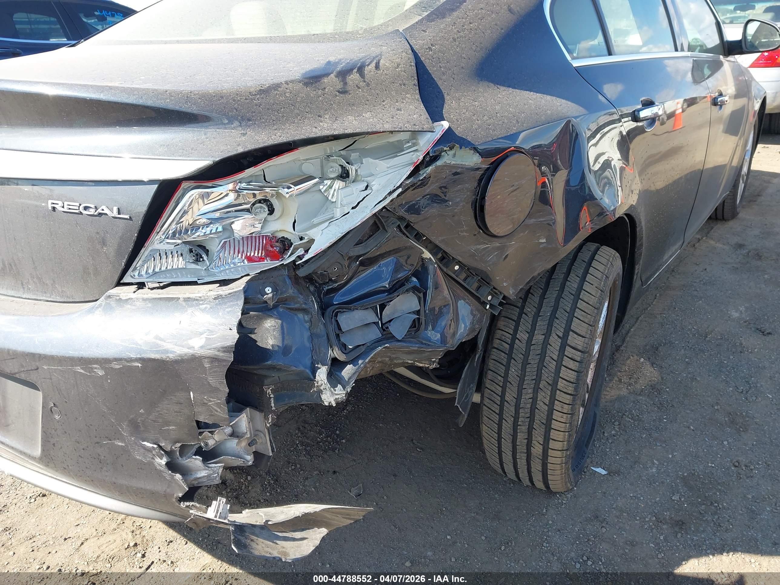 BUICK REGAL image 6