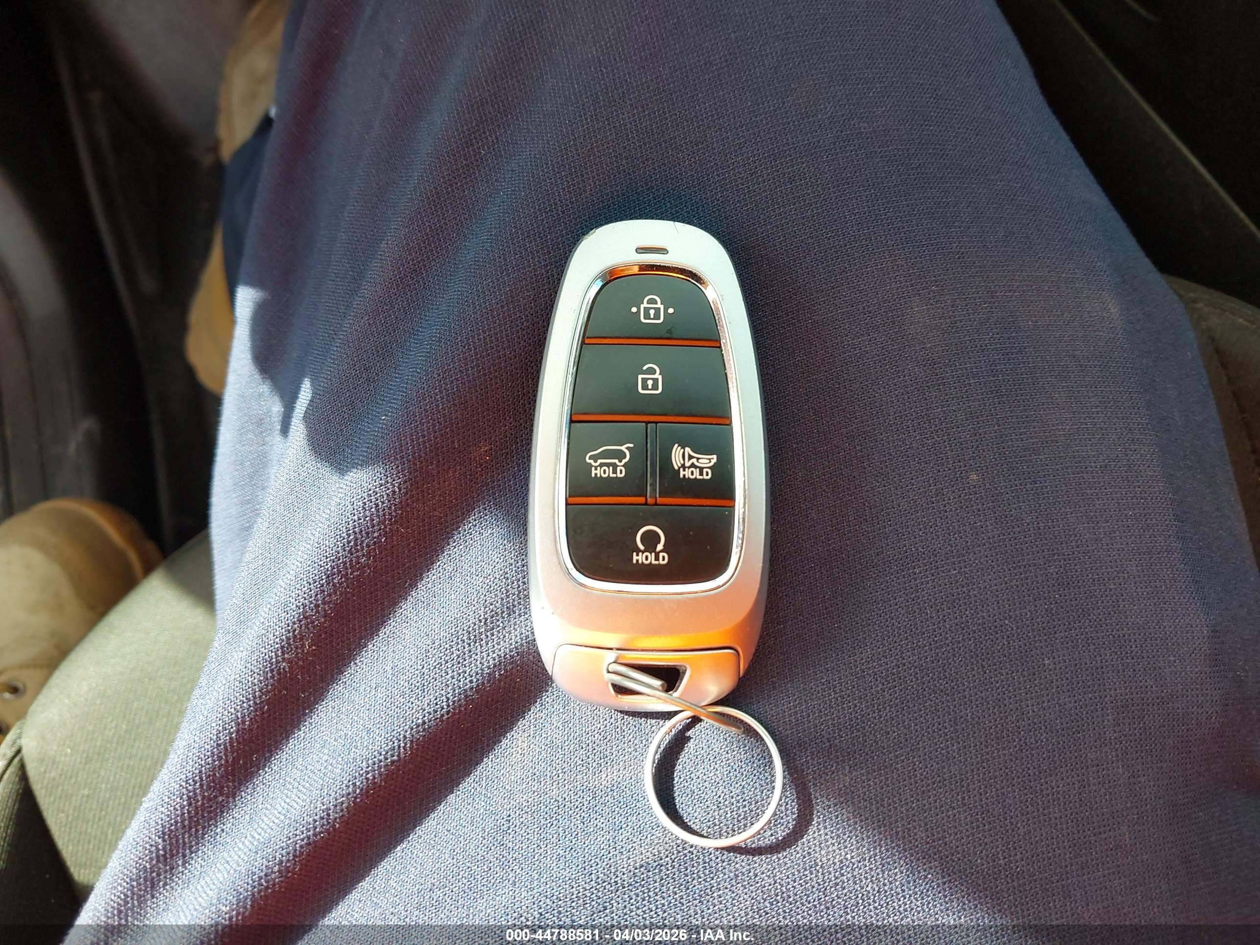 HYUNDAI TUCSON image 11
