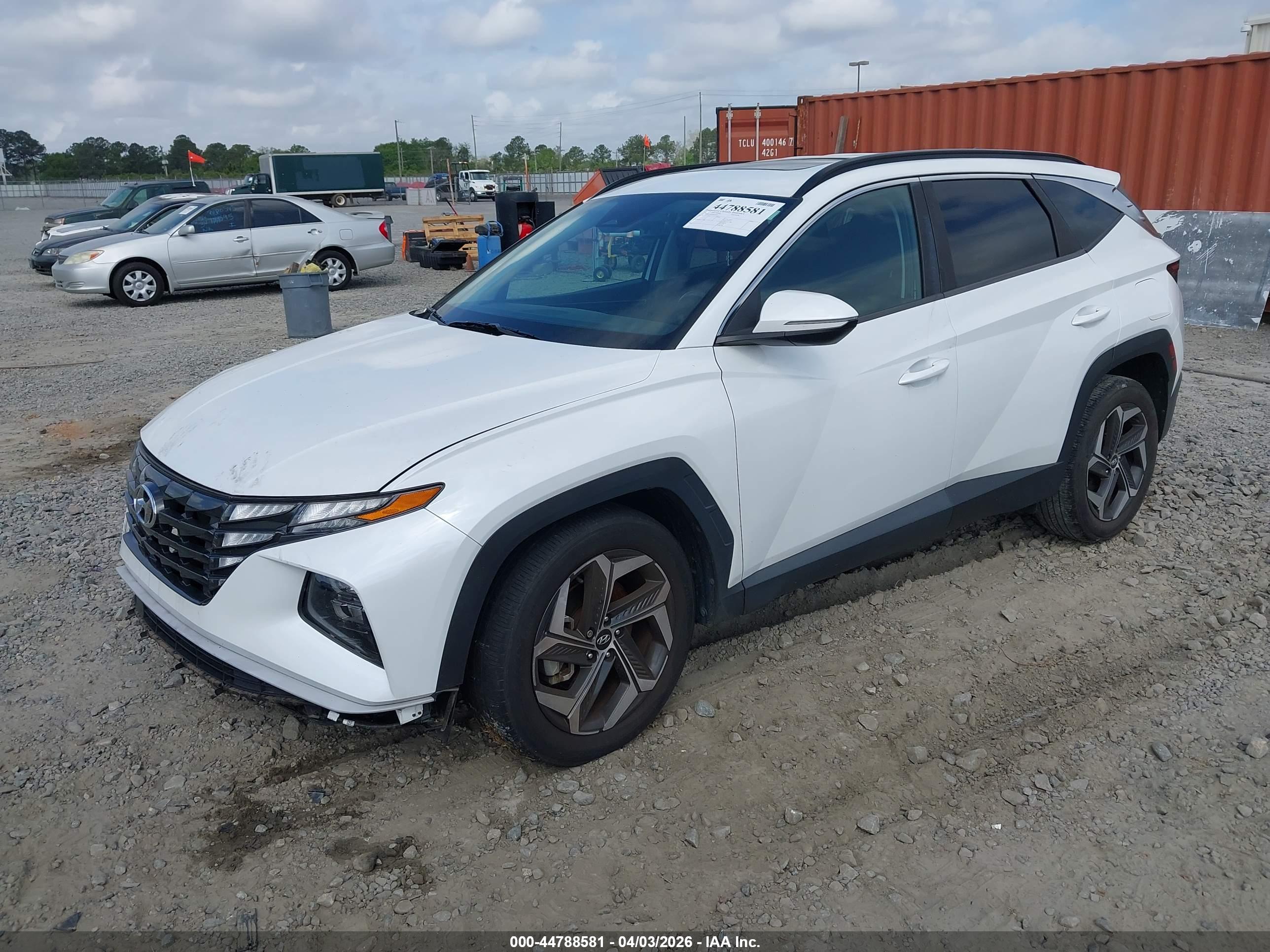HYUNDAI TUCSON image 2