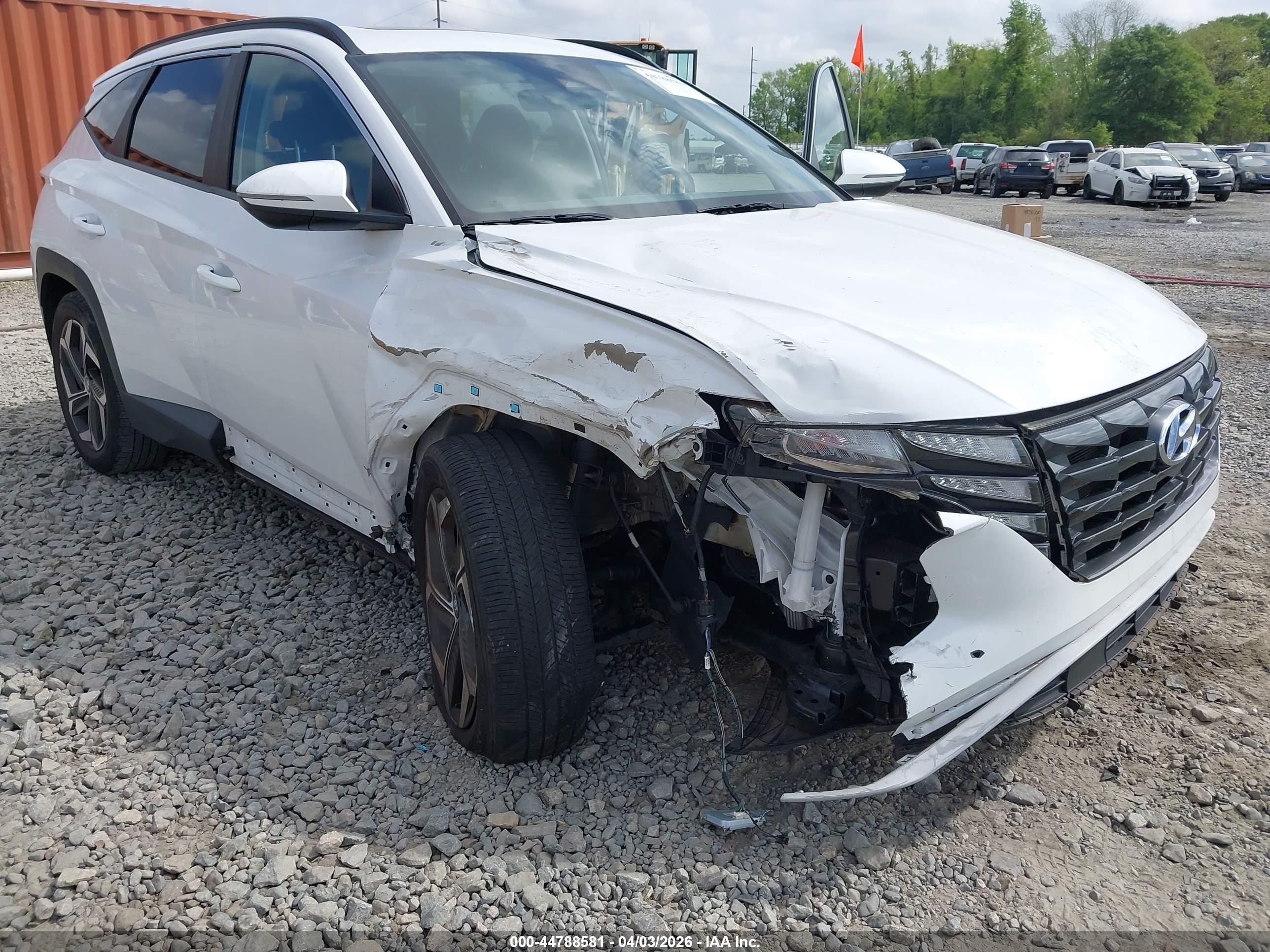 HYUNDAI TUCSON image 6