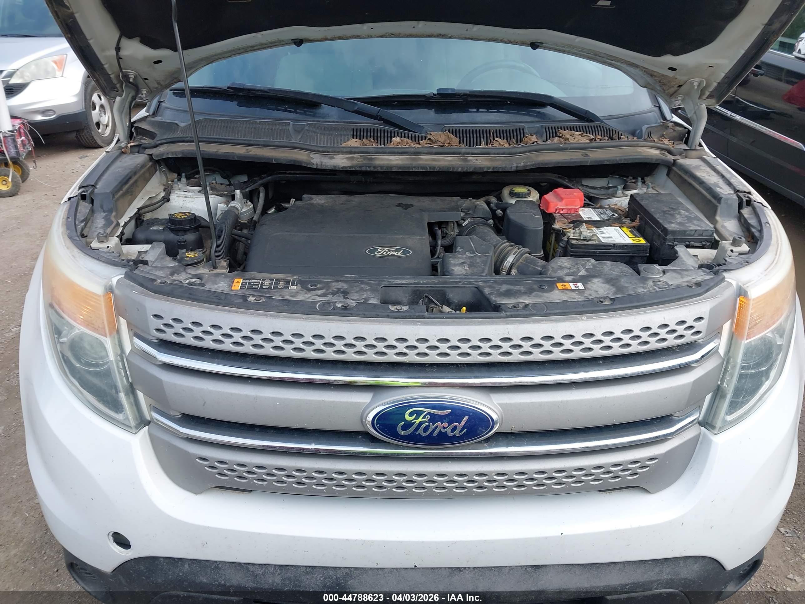 FORD EXPLORER image 10