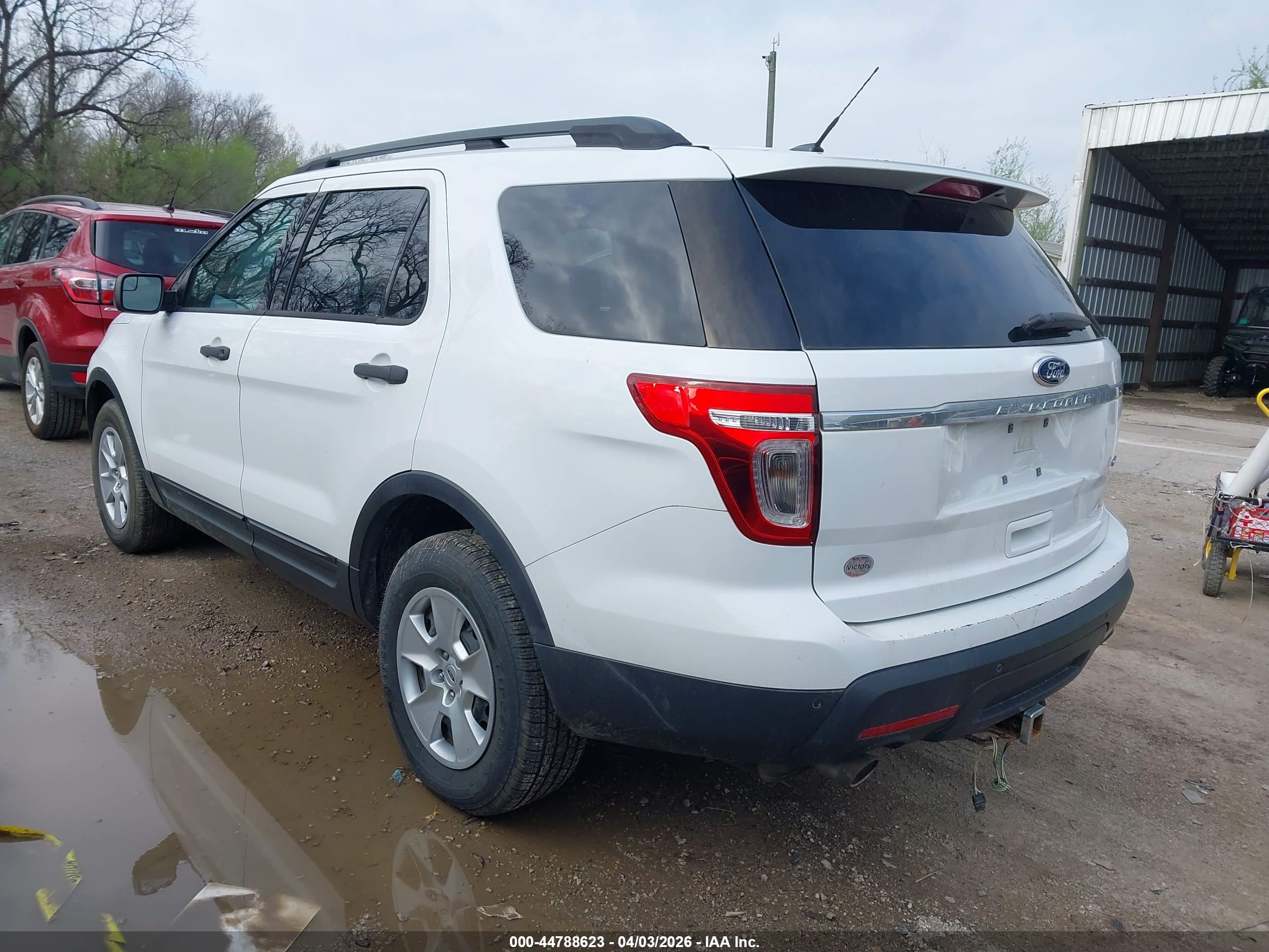 FORD EXPLORER image 3