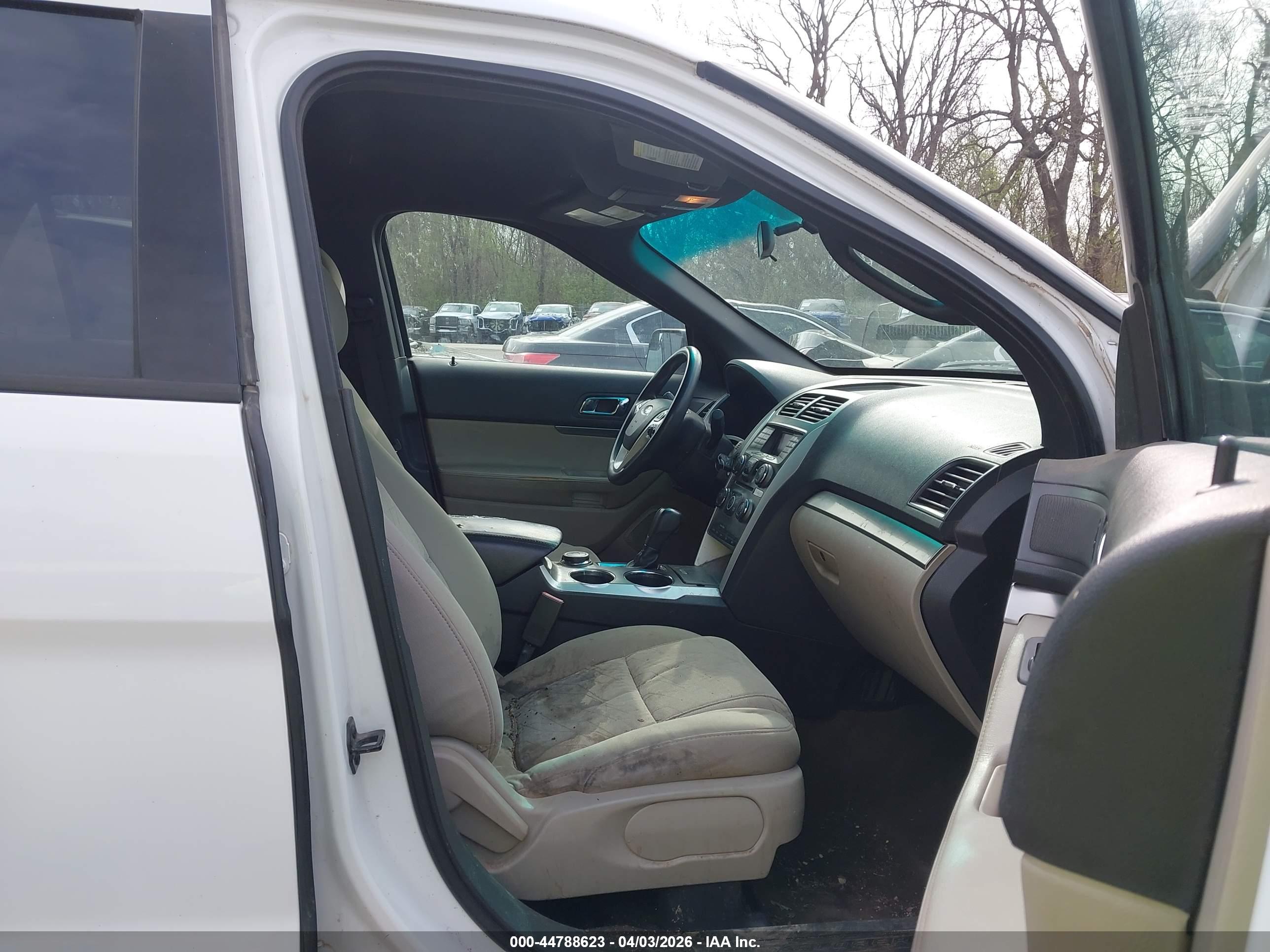 FORD EXPLORER image 5