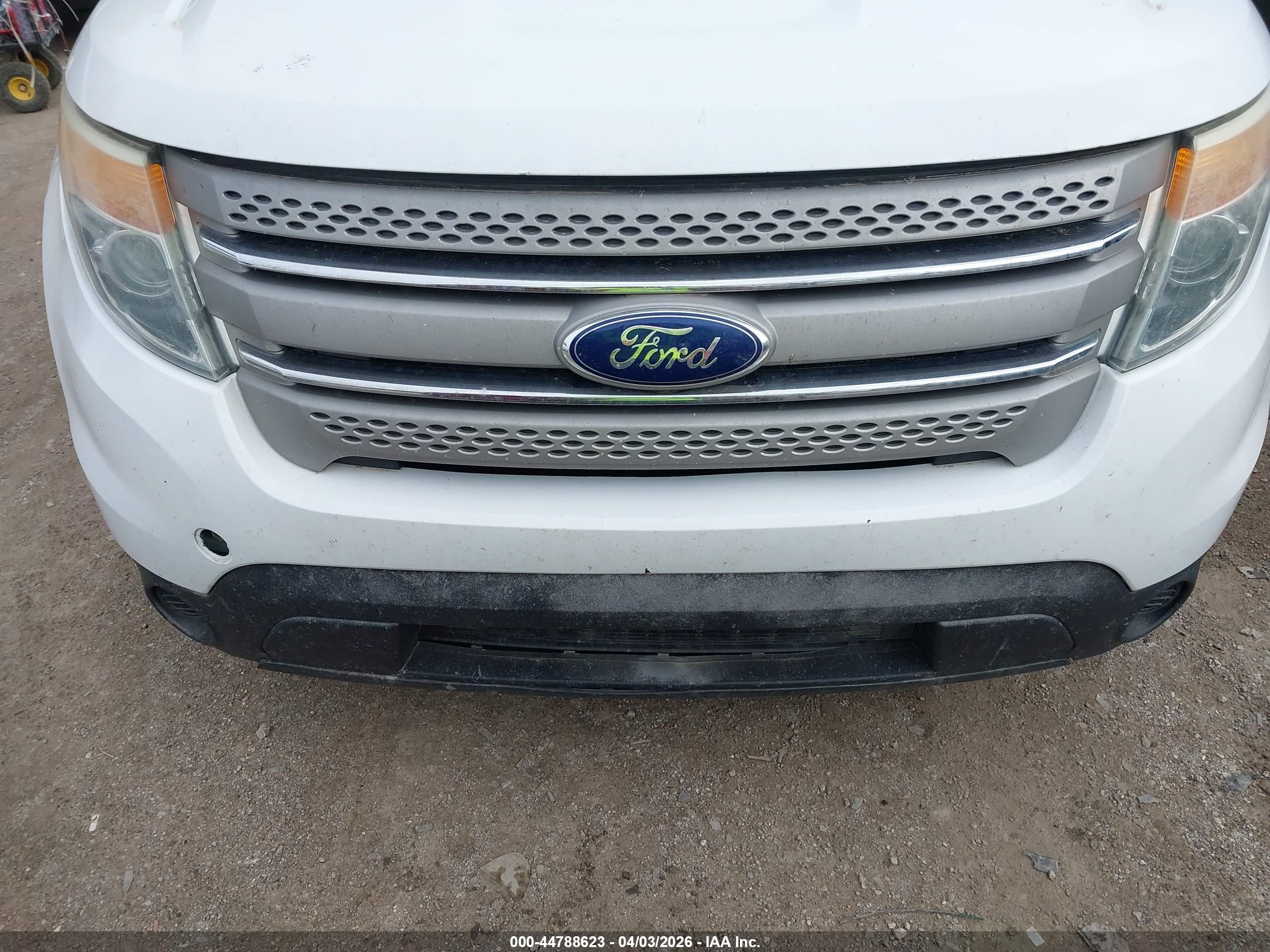 FORD EXPLORER image 6