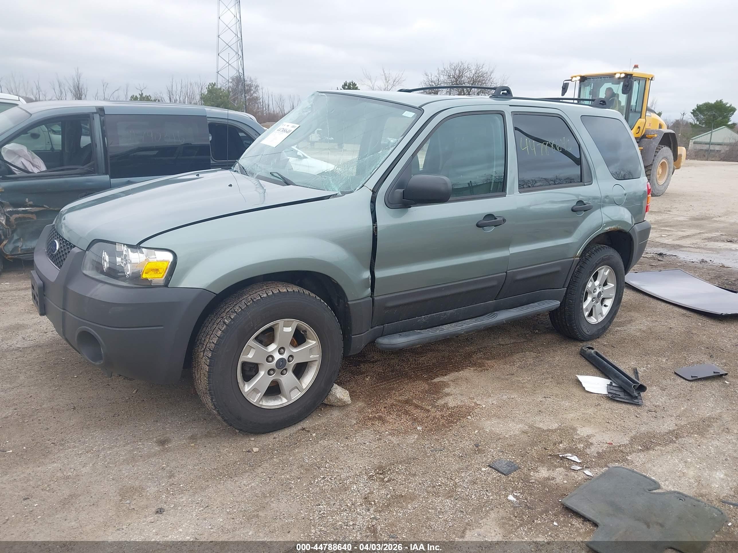 FORD ESCAPE image 2
