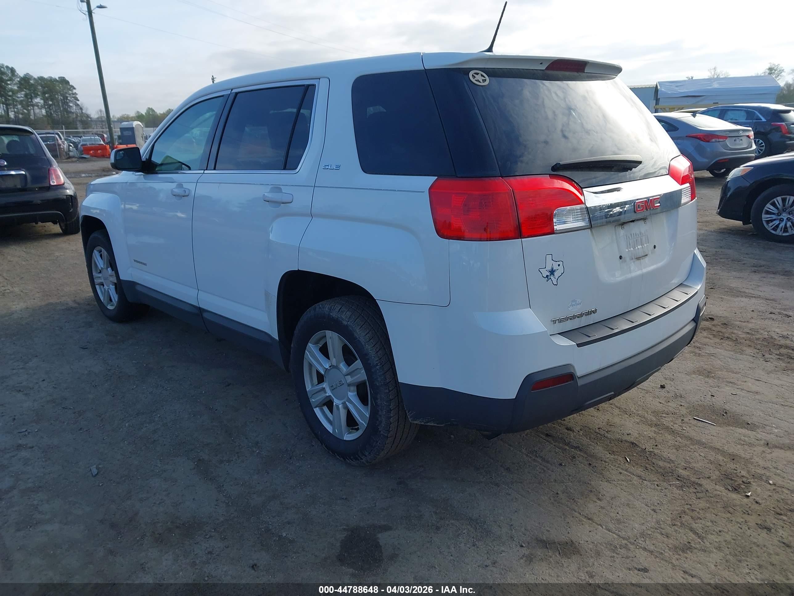 GMC TERRAIN image 3