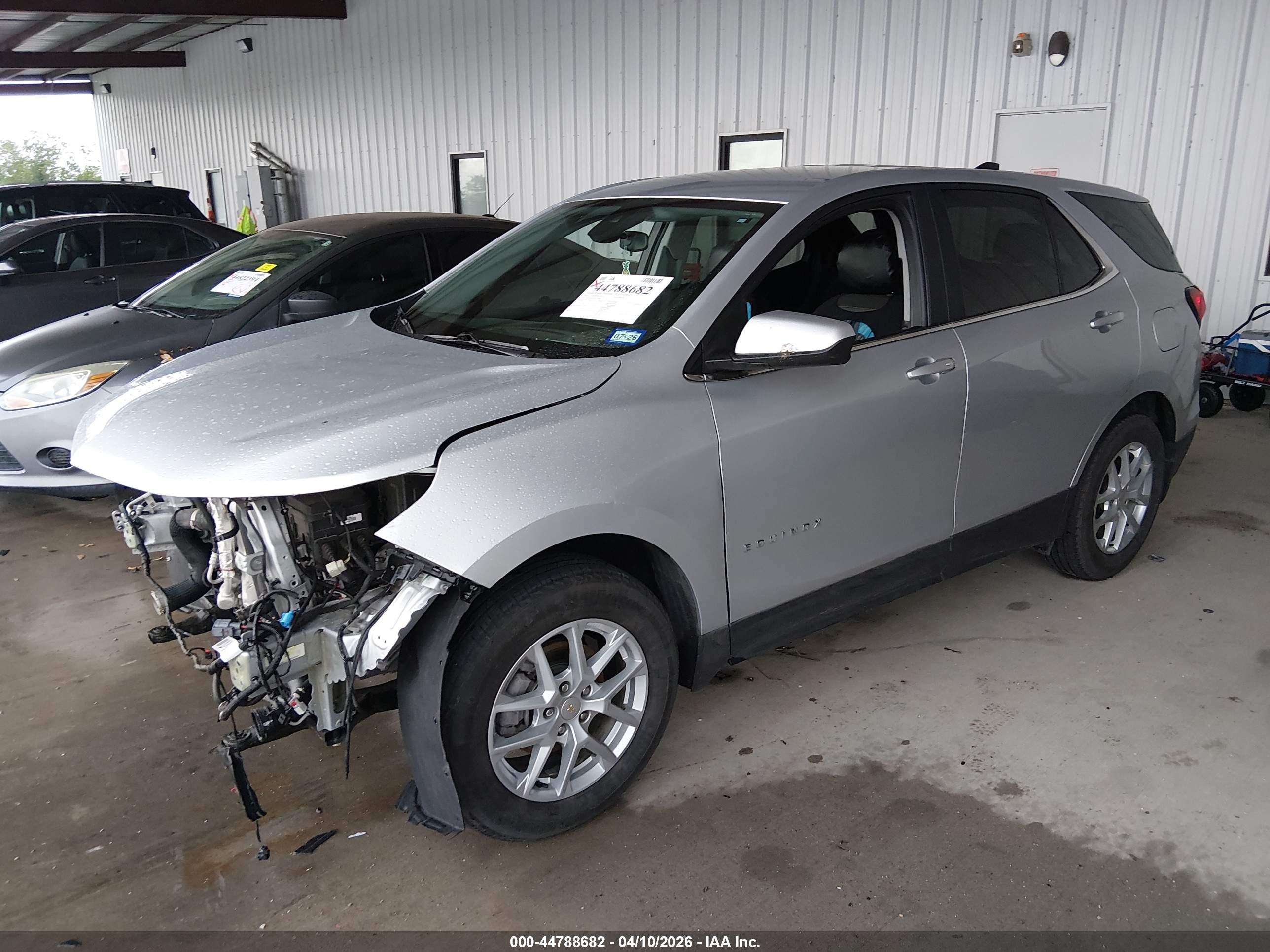 CHEVROLET EQUINOX image 2