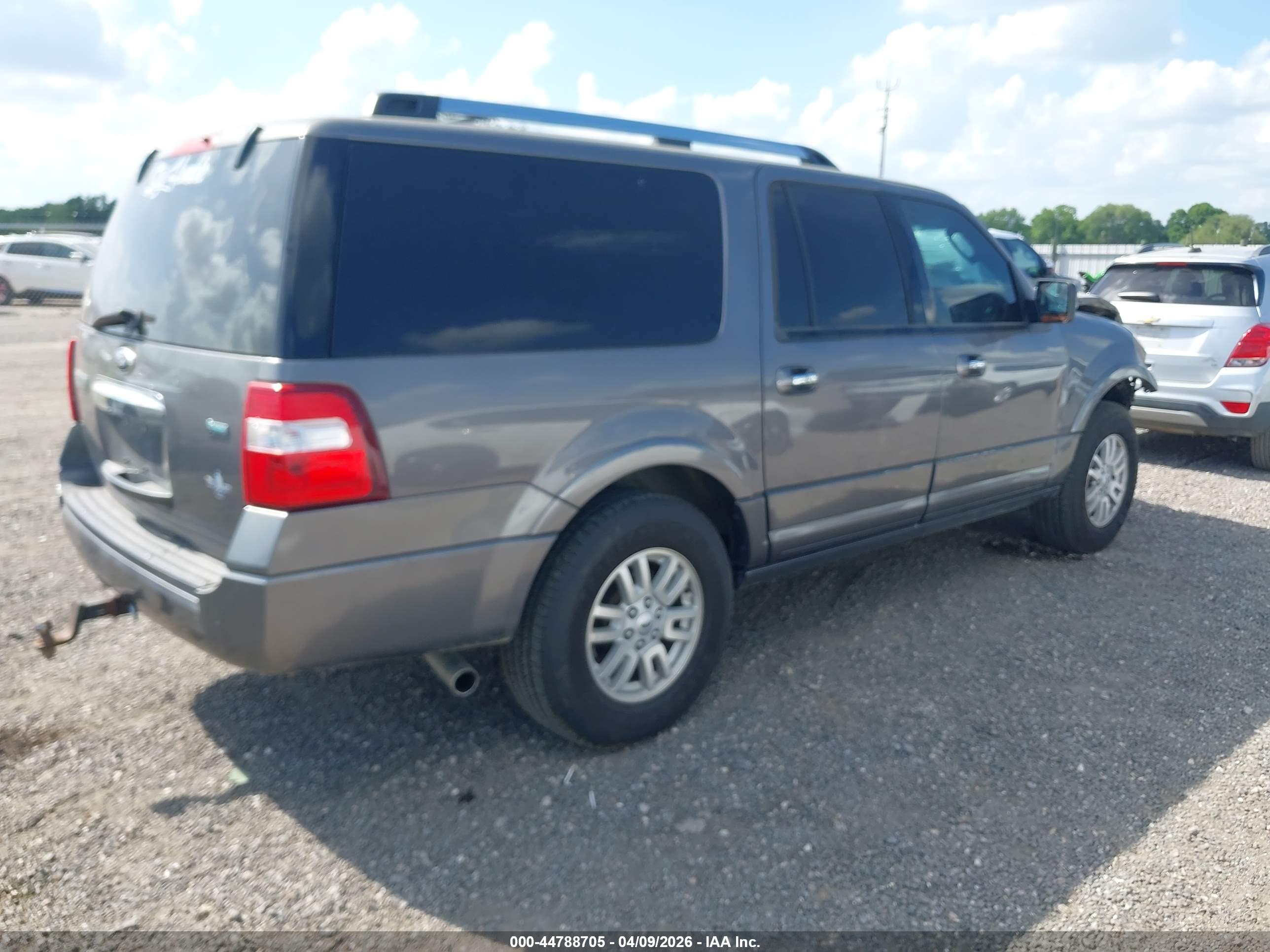 FORD EXPEDITION image 4