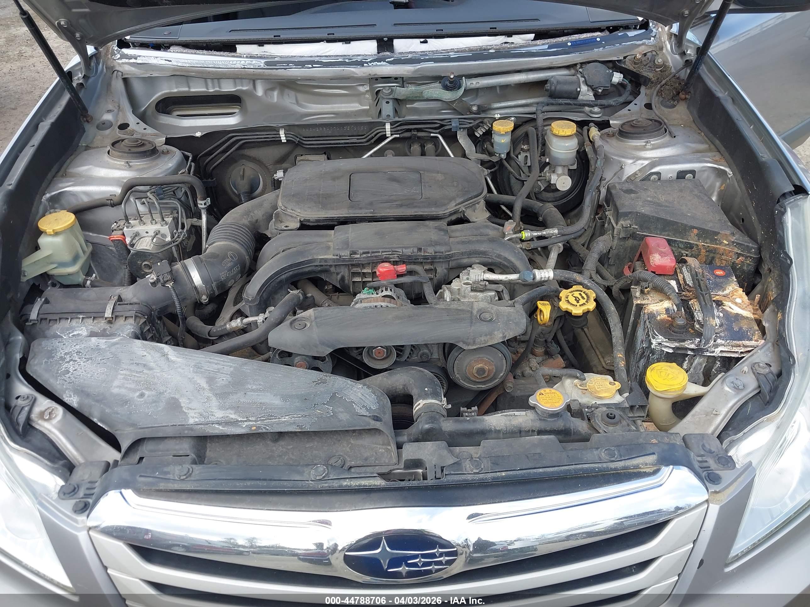 SUBARU OUTBACK image 10