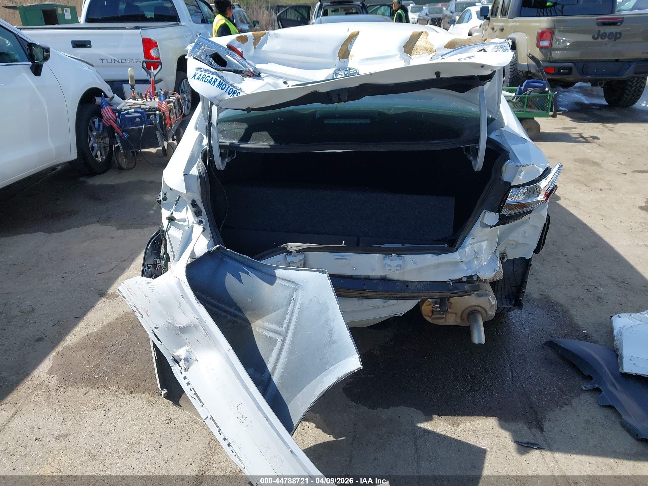 TOYOTA COROLLA image 6